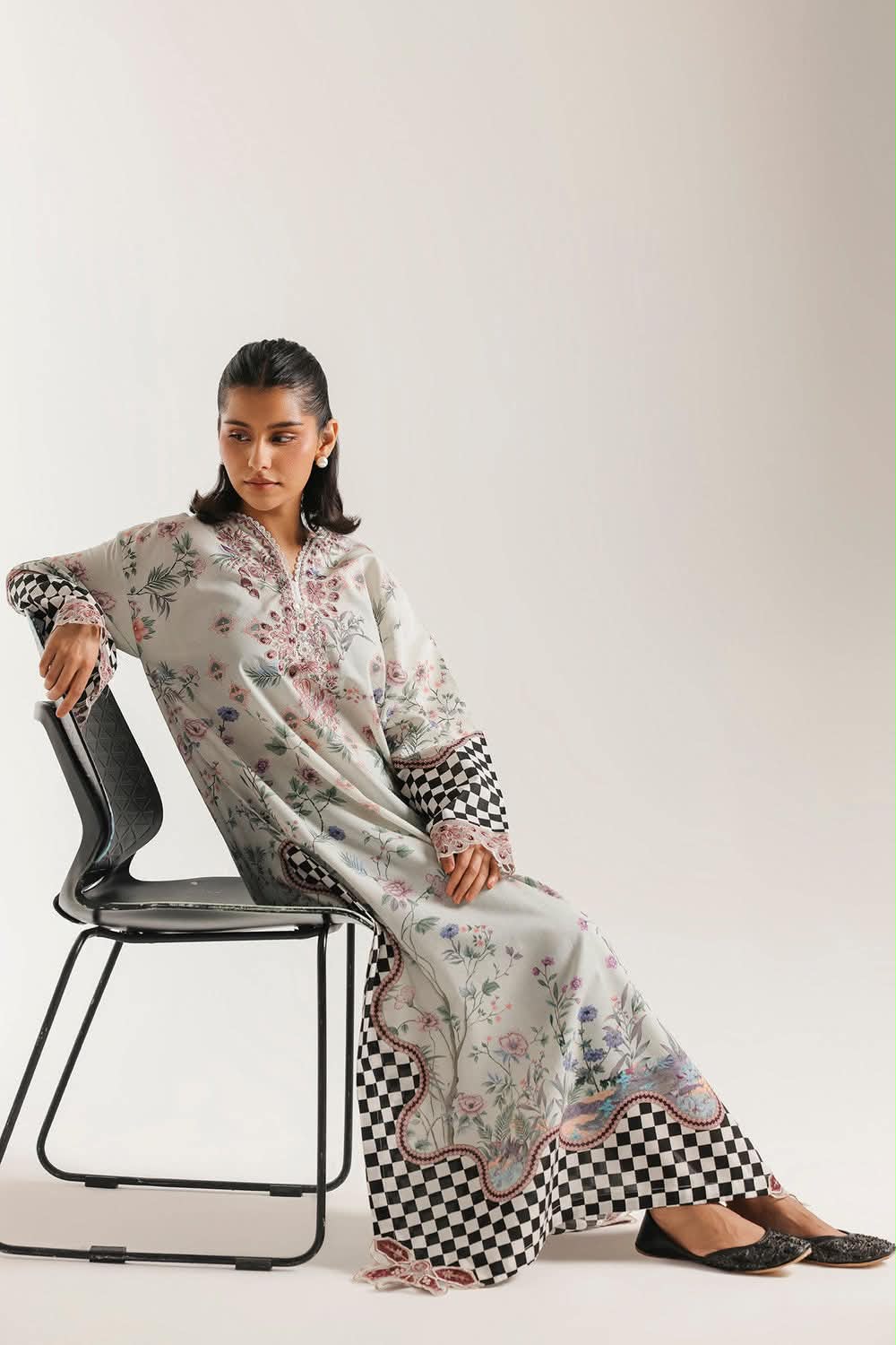 Uznau Two Piece Linen Kaftan UZ-LNN-WHT011