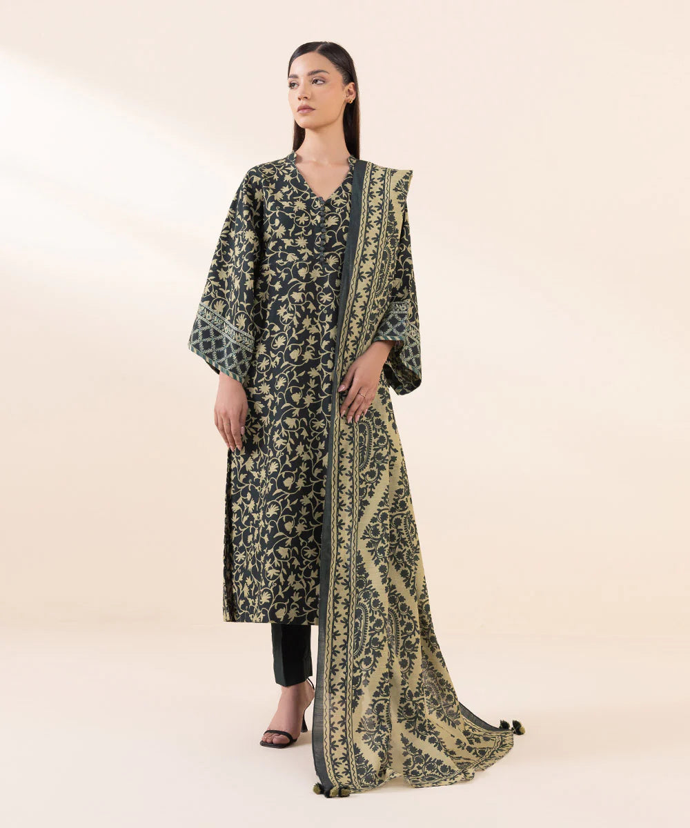Sapphire Khaddar Three Piece Suit With Pashmina Shawl SP-KHD-BCH01