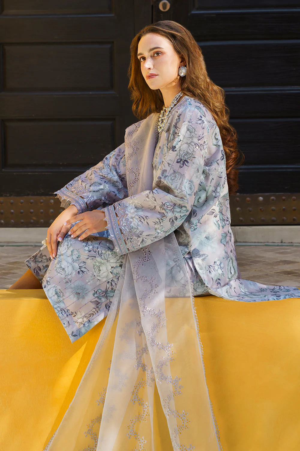 Baroque Embroided Lawn Three Piece Suit BR-LWN-GRY01