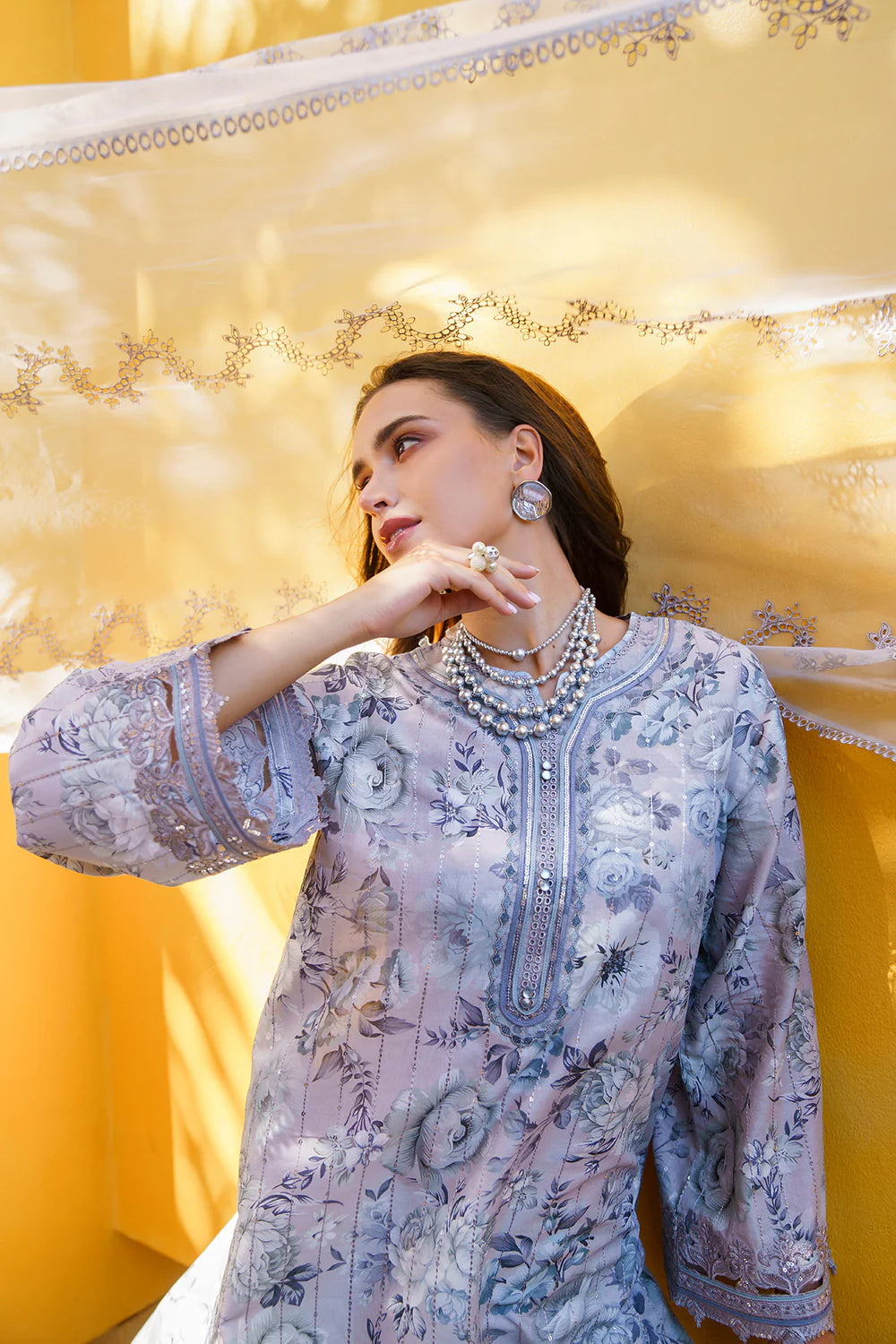 Baroque Embroided Lawn Three Piece Suit BR-LWN-GRY01