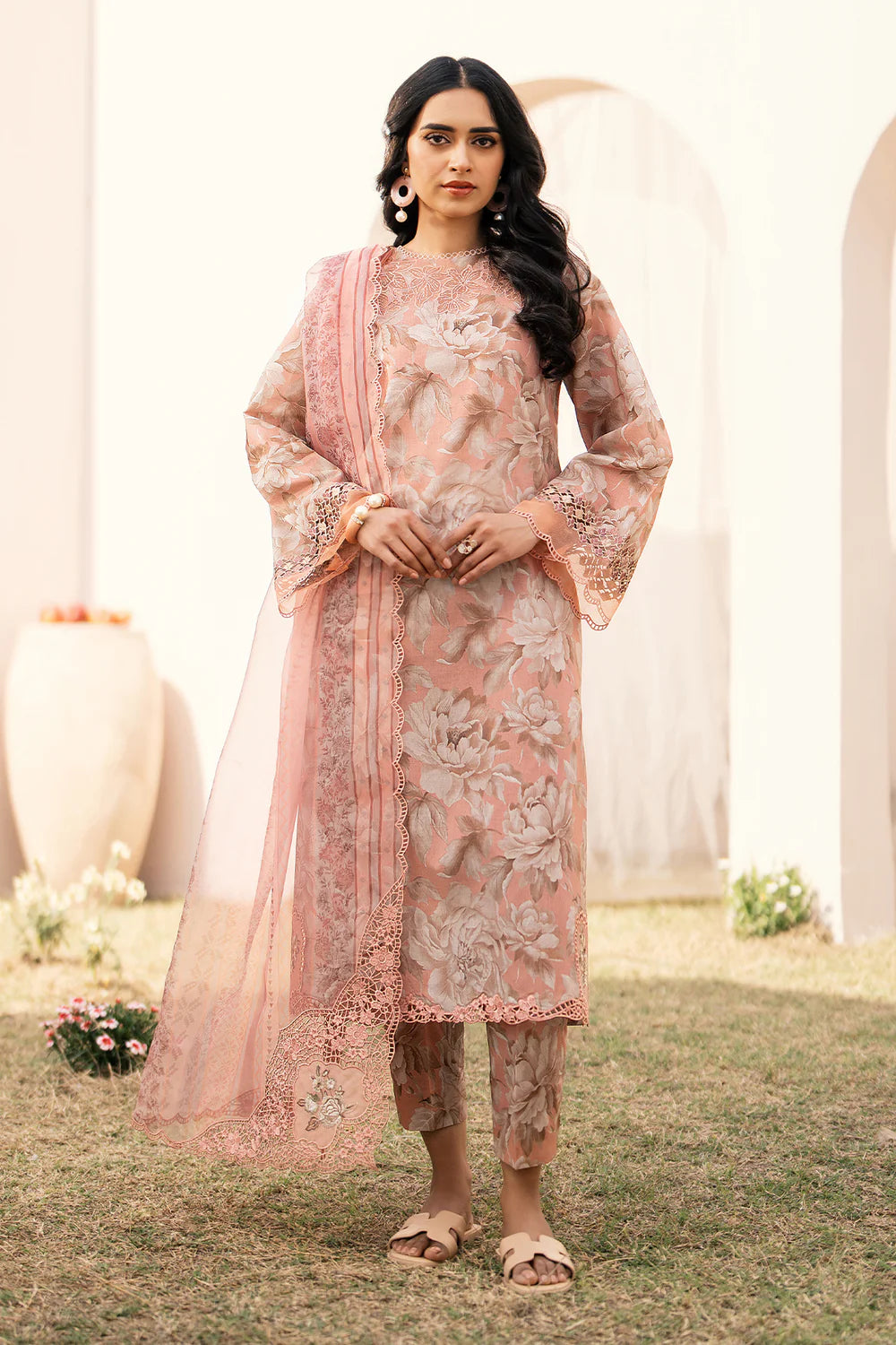 Baroque Embroided Lawn Three Piece Suit BR-LWN-PNK01