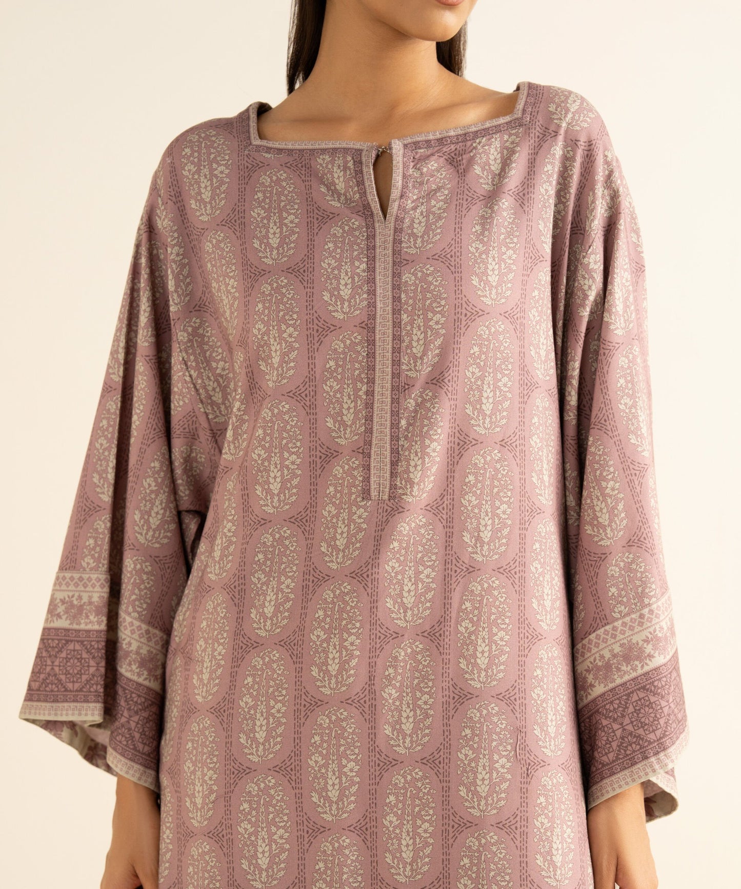 Sapphire Khaddar Three Piece Suit SP-KHD-PNK04