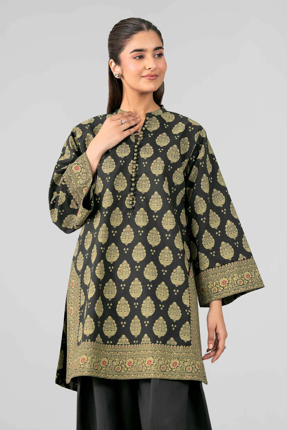 Nishat Printed Lawn Three Piece Suit NS-LWN-BLK08
