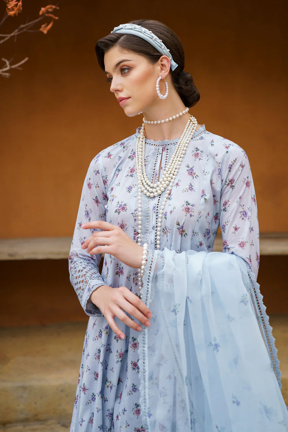 Baroque Embroided Lawn Three Piece Suit BR-LWN-BLU01