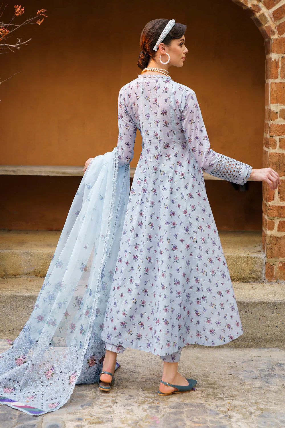 Baroque Embroided Lawn Three Piece Suit BR-LWN-BLU01