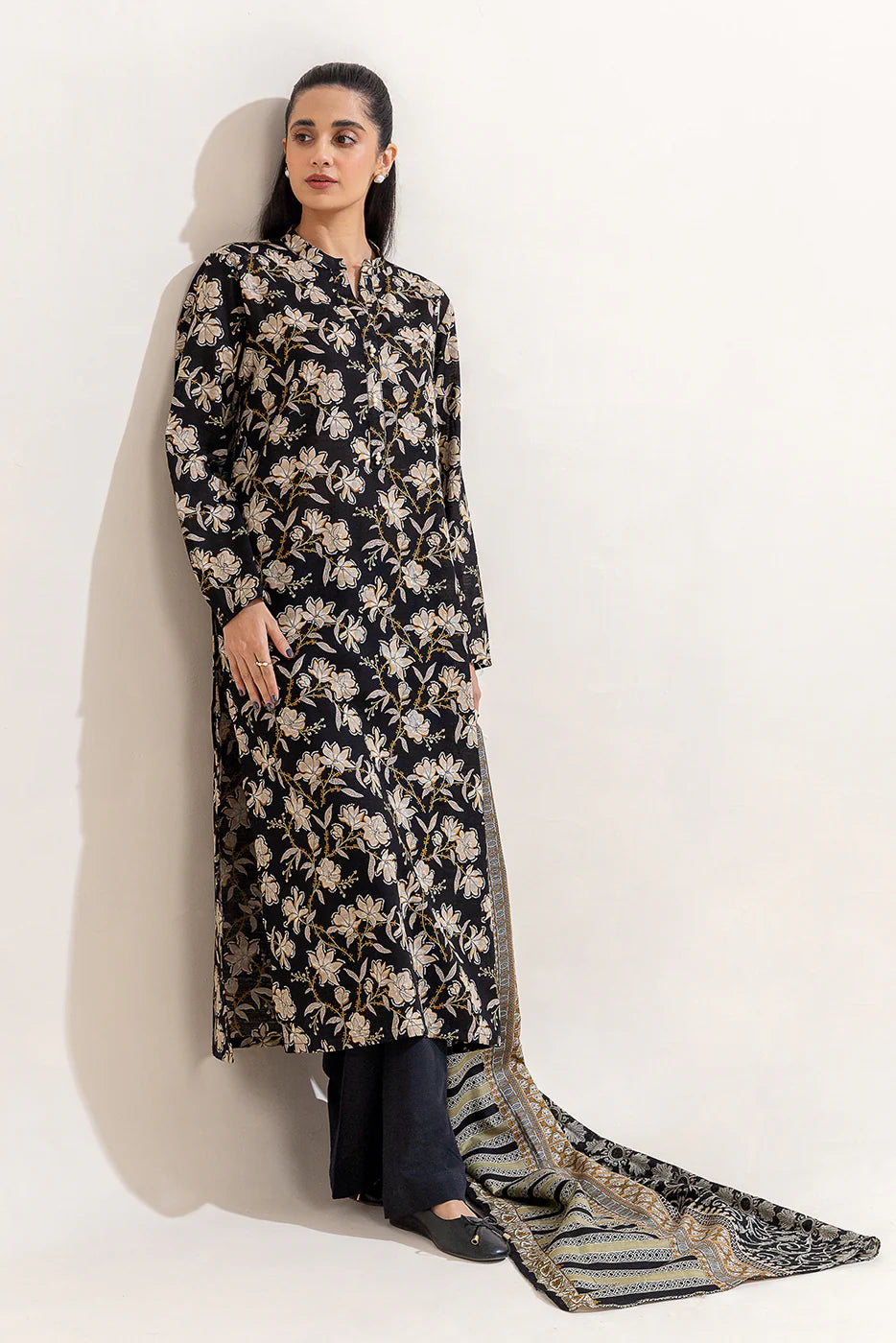 Beechtree Khaddar Three Piece Suit BT-KHD-BLK01