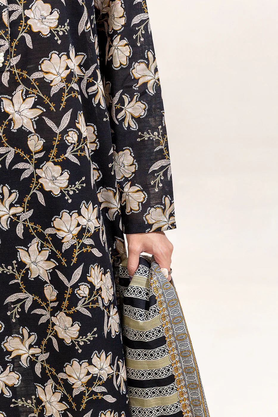 Beechtree Khaddar Three Piece Suit BT-KHD-BLK01