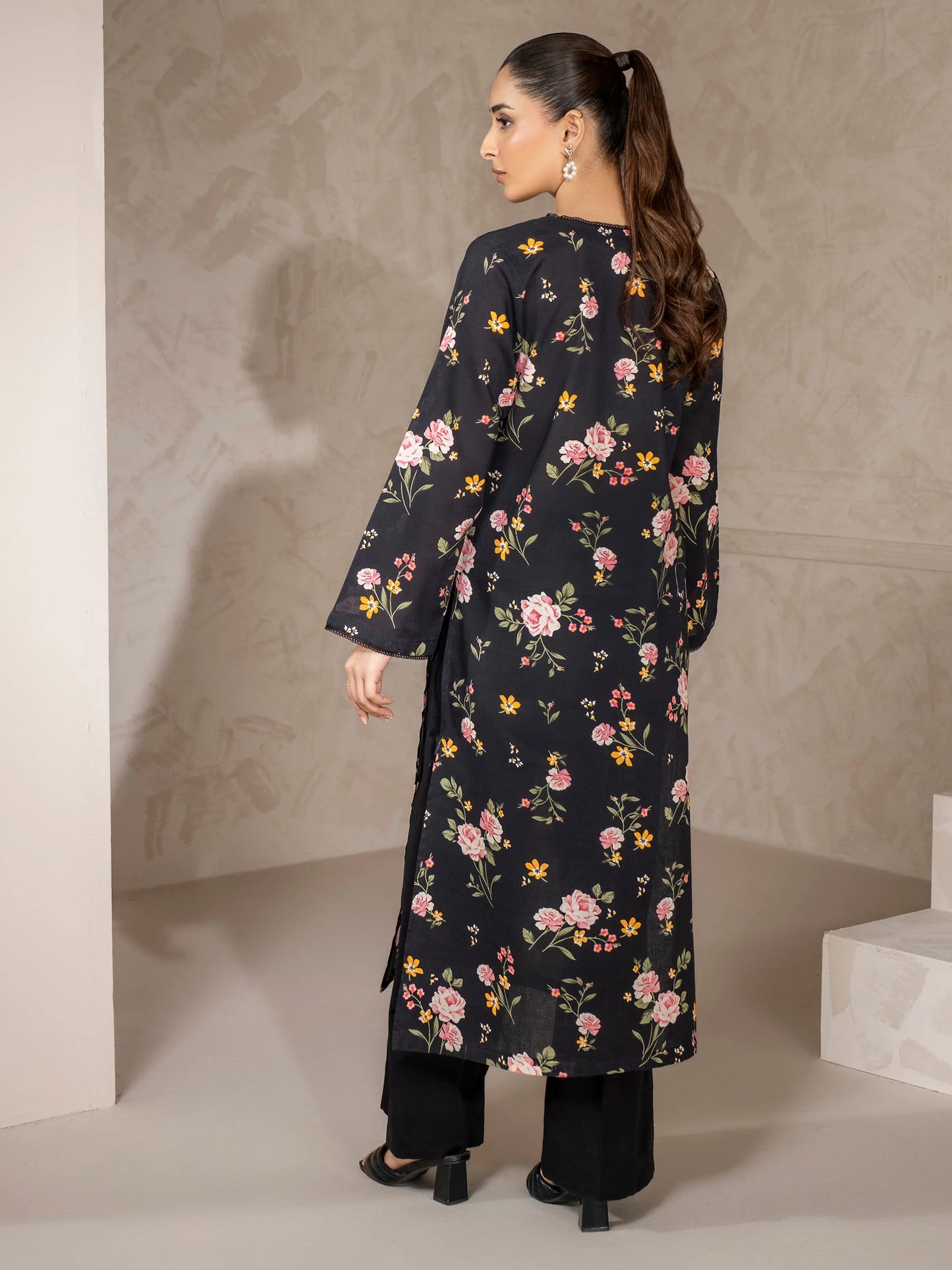 Limelight Khaddar Three Piece Suit LT-KHD-BLk03