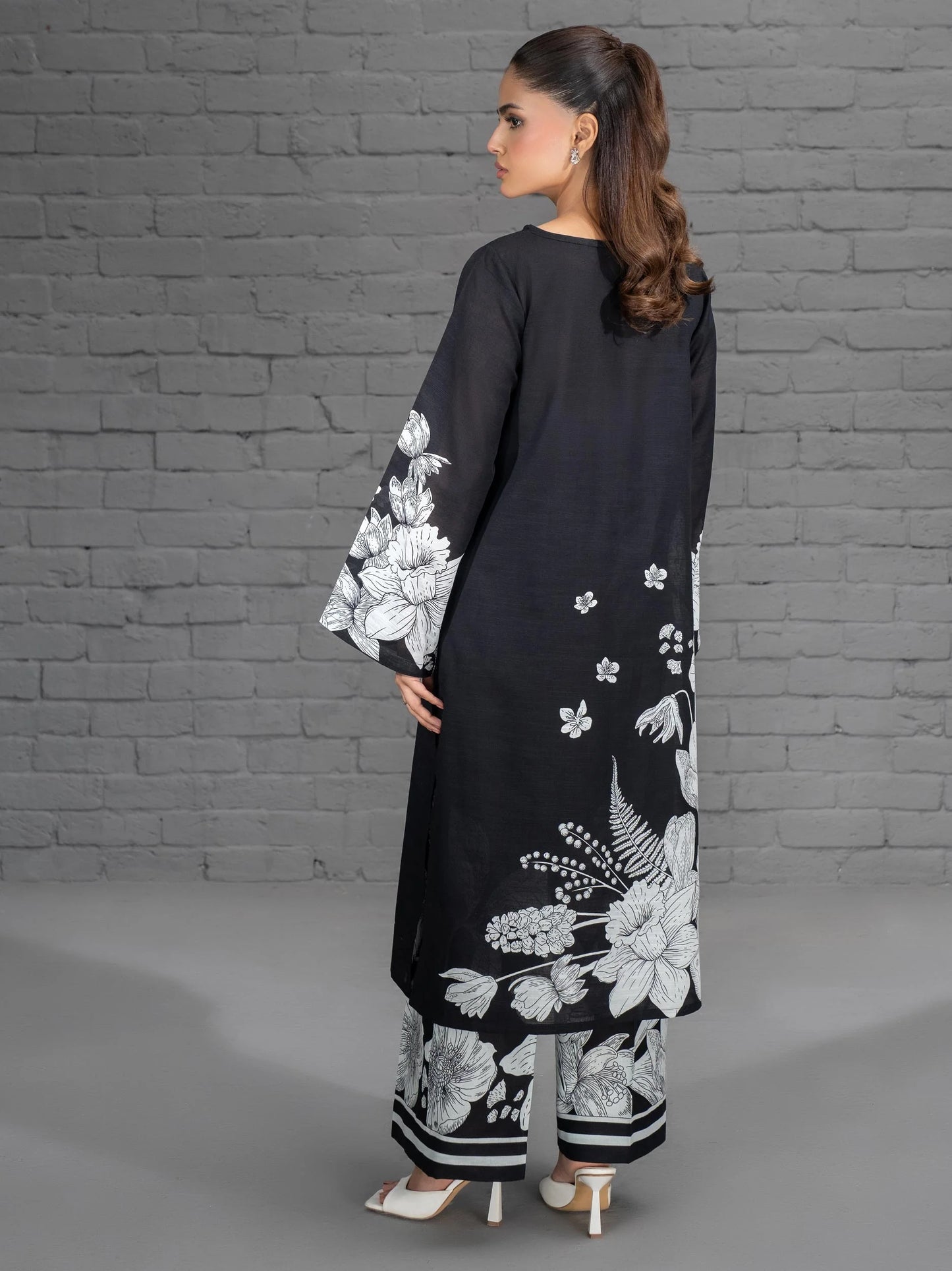Limelight Khaddar Three Piece Suit LT-KHD-BLK02