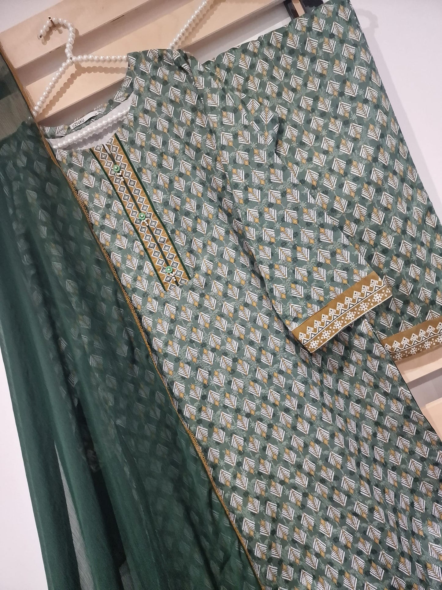 Uznau Khaddar Three Piece Suit UZ-KHD-GR01