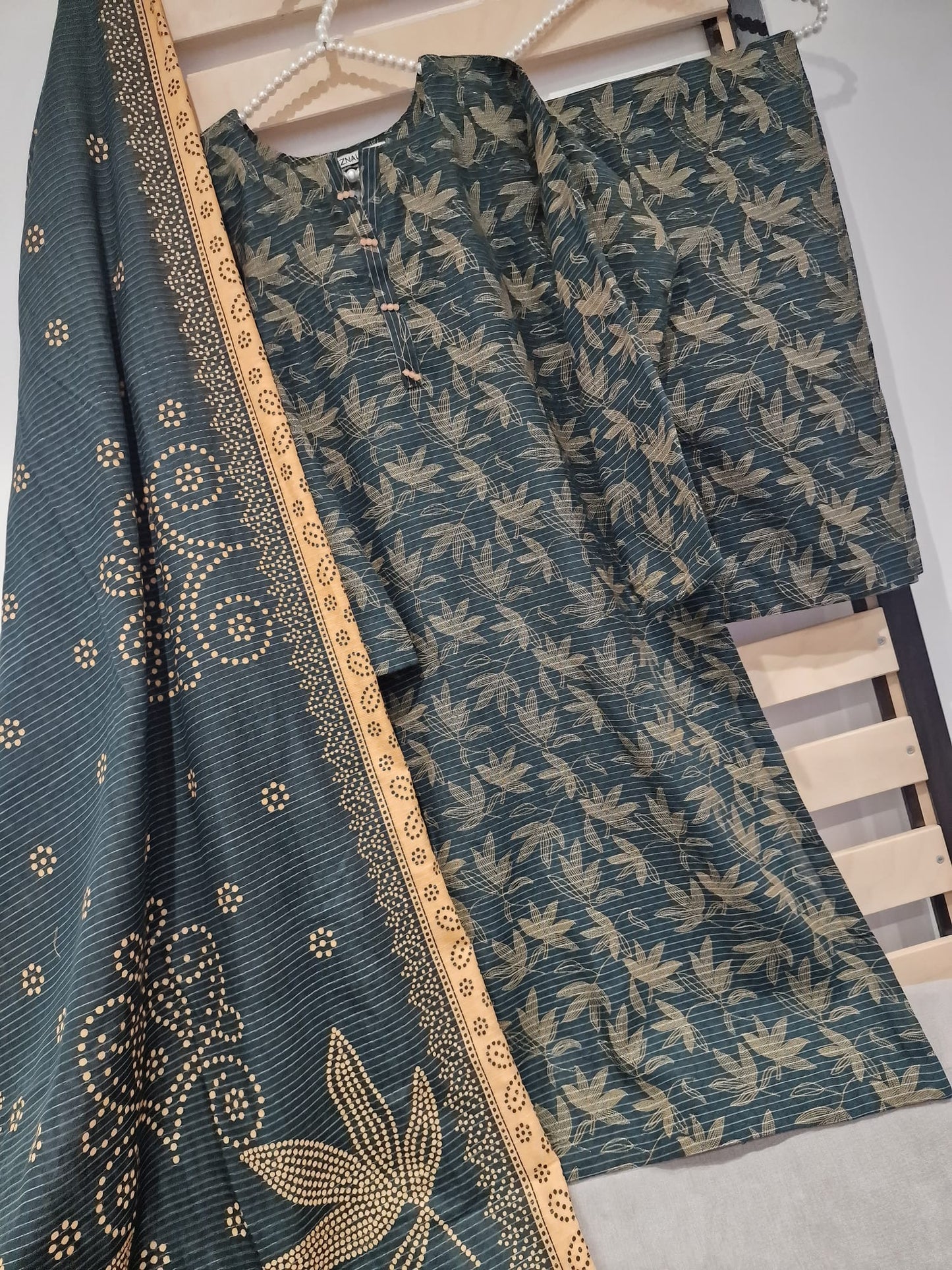 Uznau Khaddar Three Piece Suit UZ-KHD-GR02