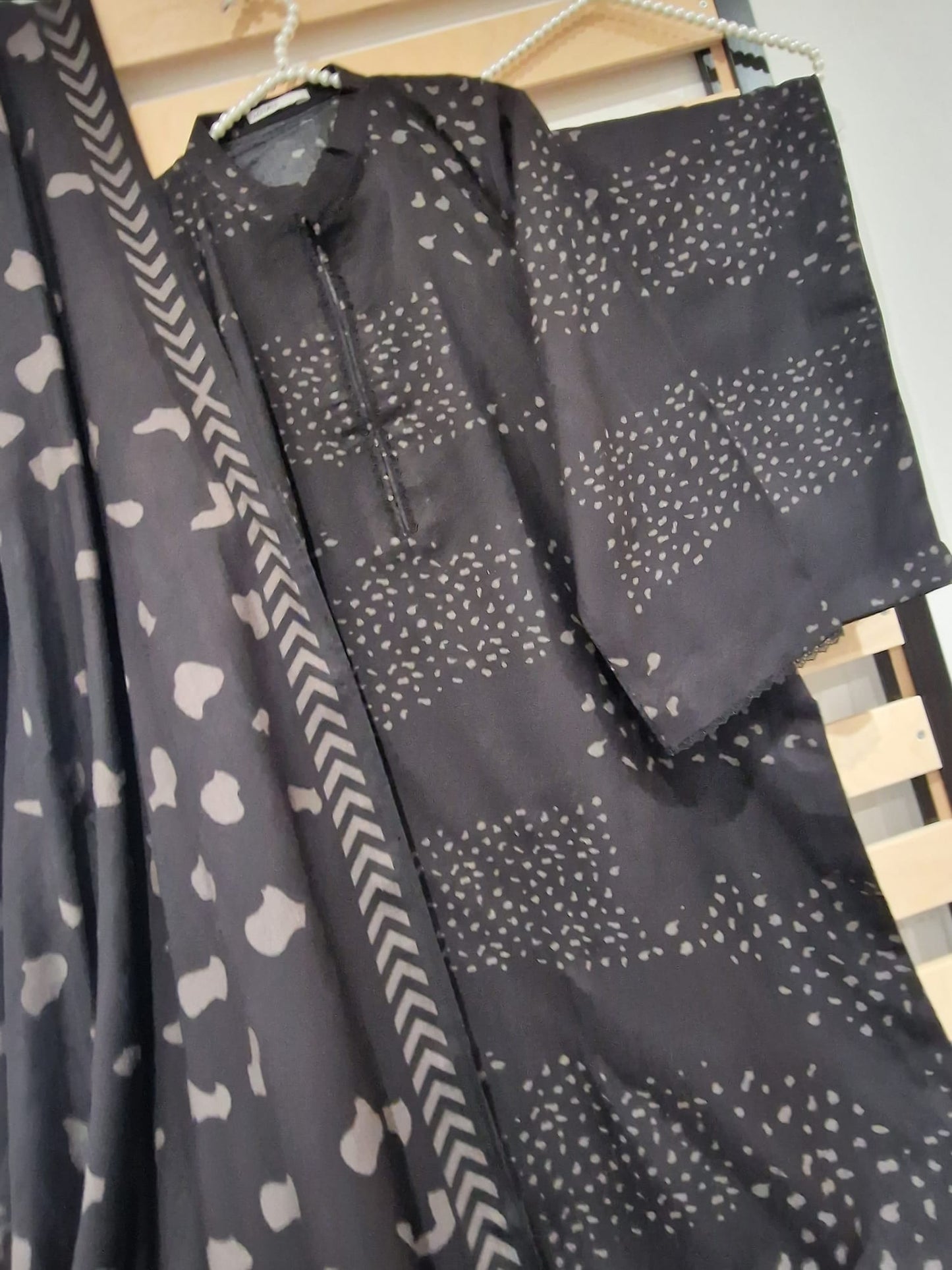 Uznau Dhanak Three Piece Suit UZ-DH-BLK01