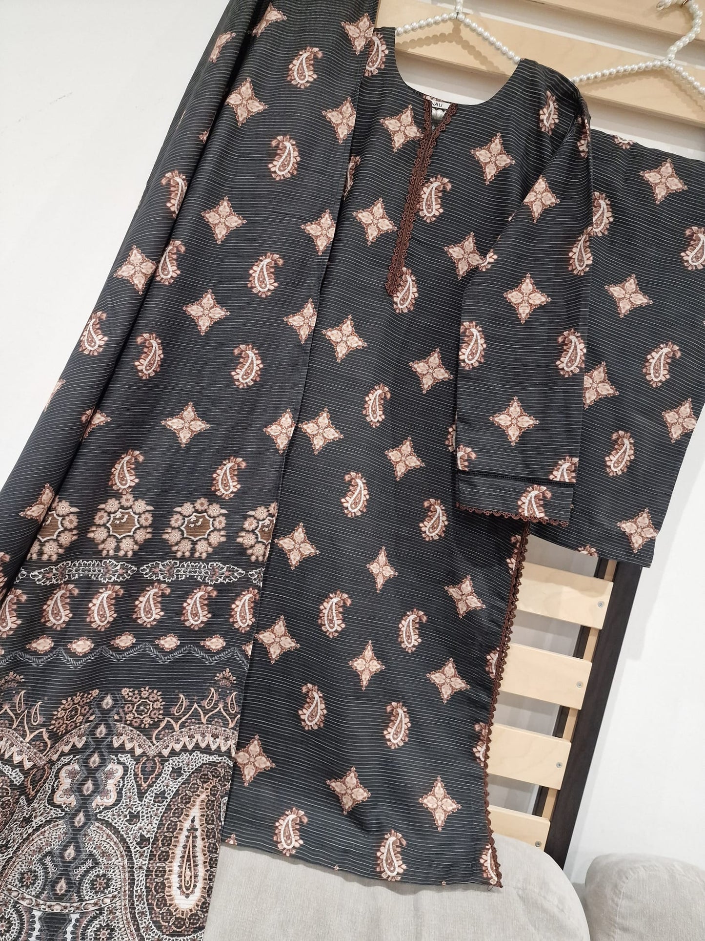 Uznau Khaddar Three Piece Suit UZ-KHD-BR03