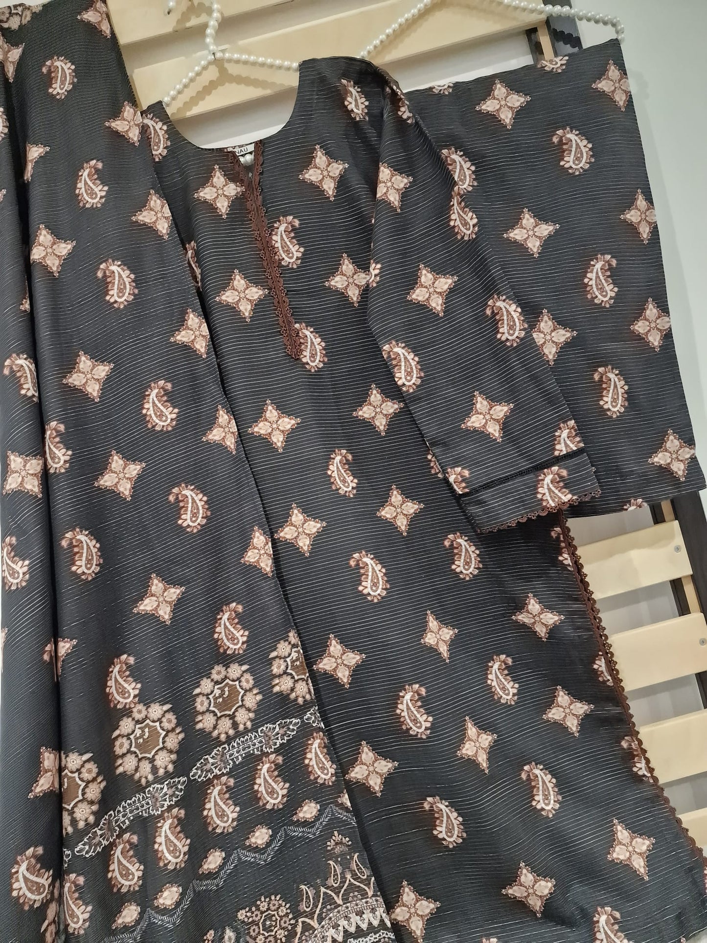 Uznau Khaddar Three Piece Suit UZ-KHD-BR03