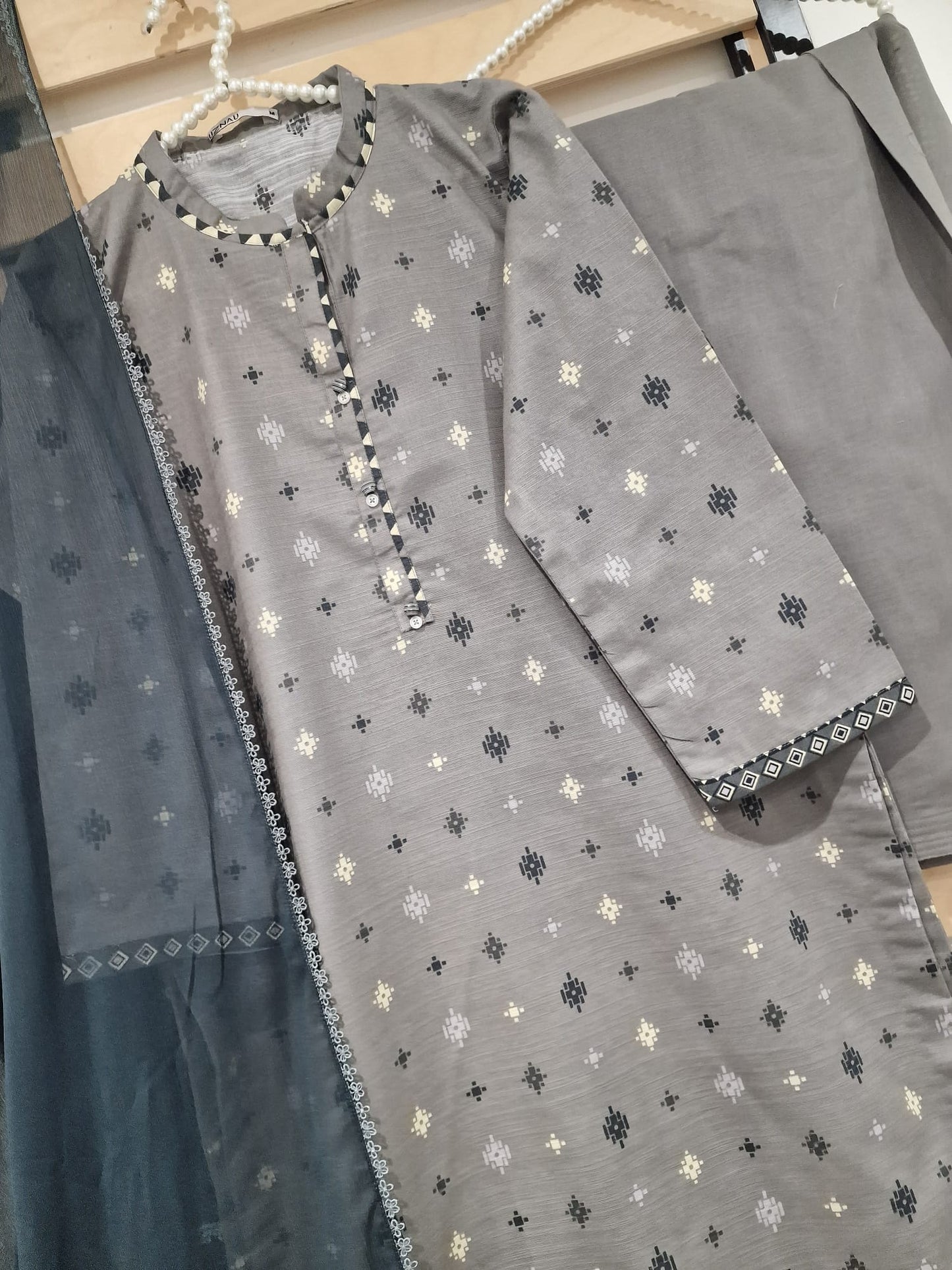 Sapphire Khaddar Three Piece Suit SP-KHD-GRY04