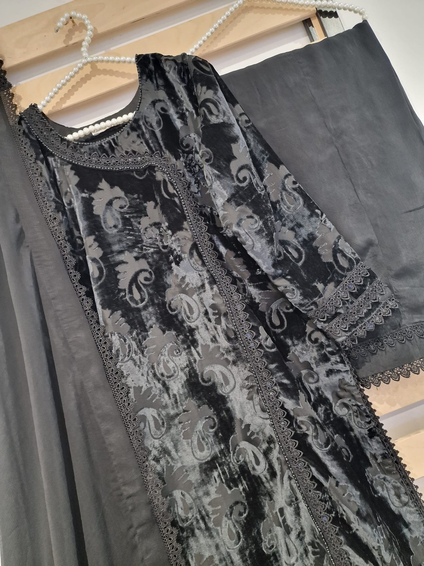 Uznau Palachi Velvet With Raw Silk Trouser And Chiffon Dupatta UZ-VL-BLK01