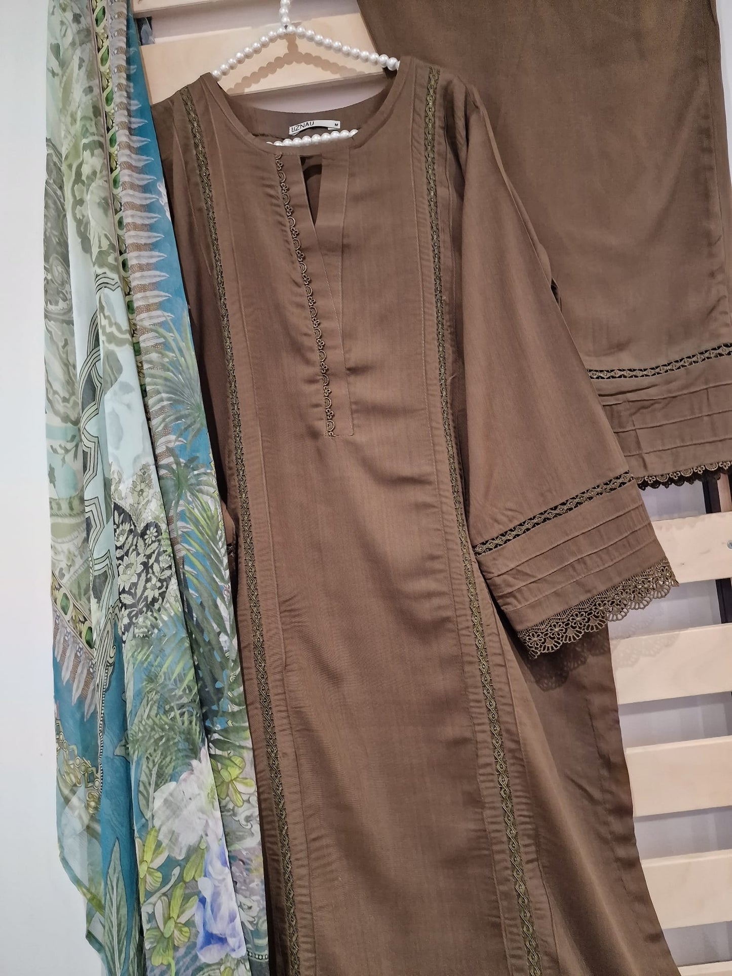 Uznau Linen Three Piece Suit UZ-LNN-BR013