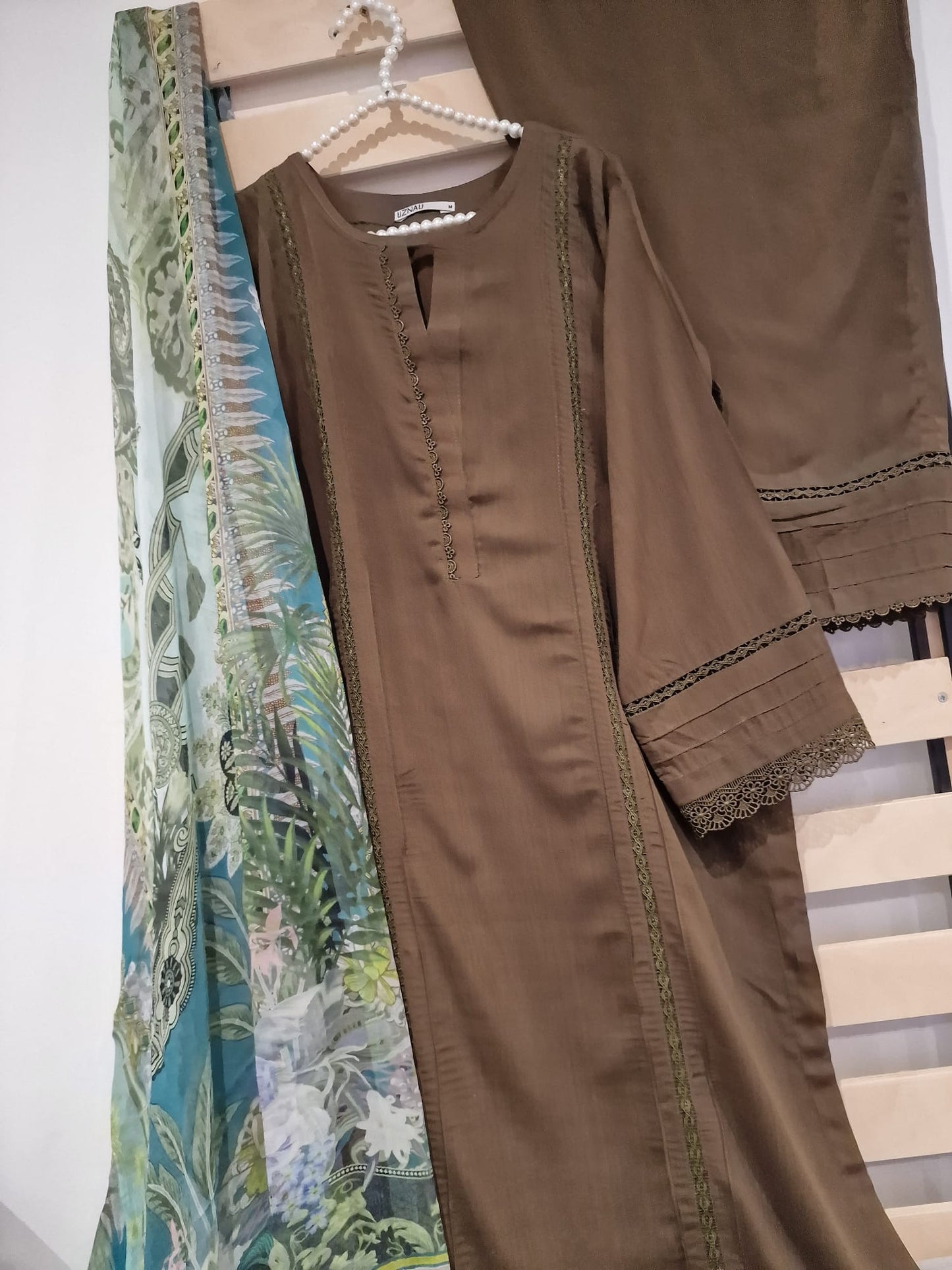 Uznau Linen Three Piece Suit UZ-LNN-BR013