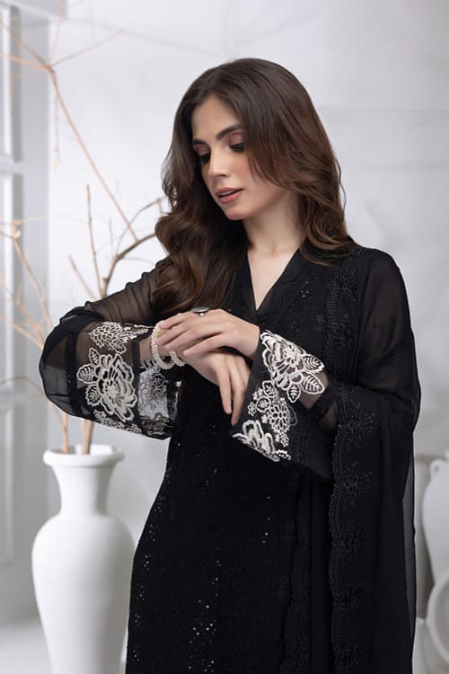 Uznau Black Chiffon Three Piece Suit