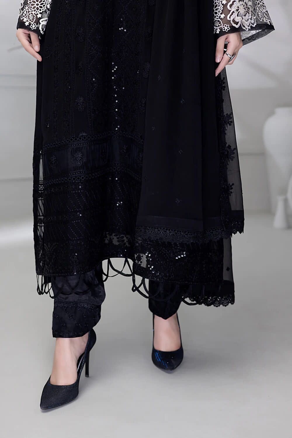 Uznau Black Chiffon Three Piece Suit