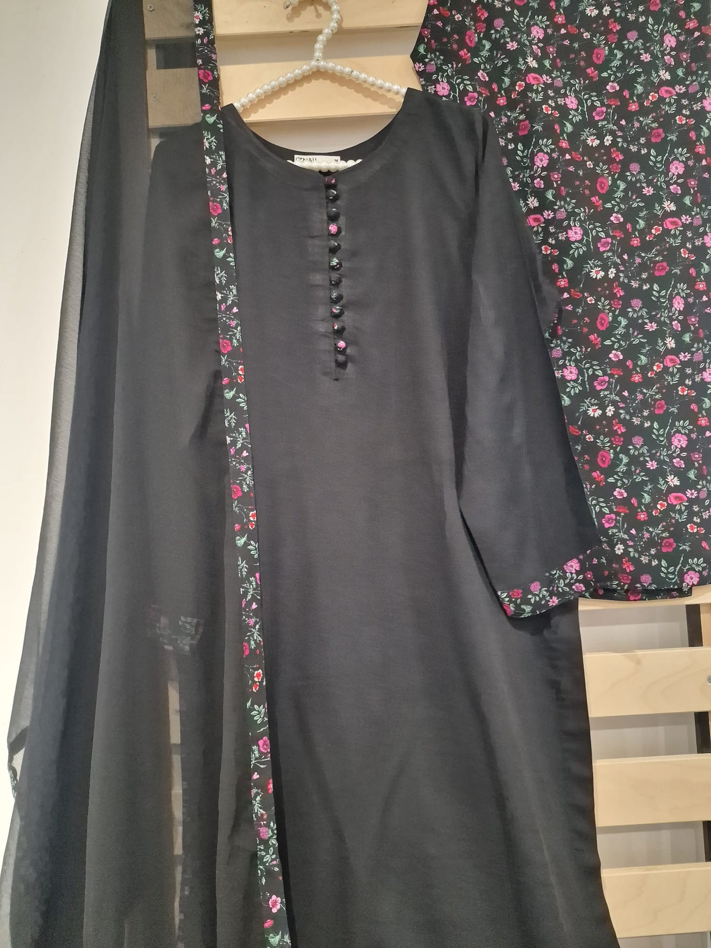 Uznau Linen Three Piece Suit UZ-LNN-BLK022