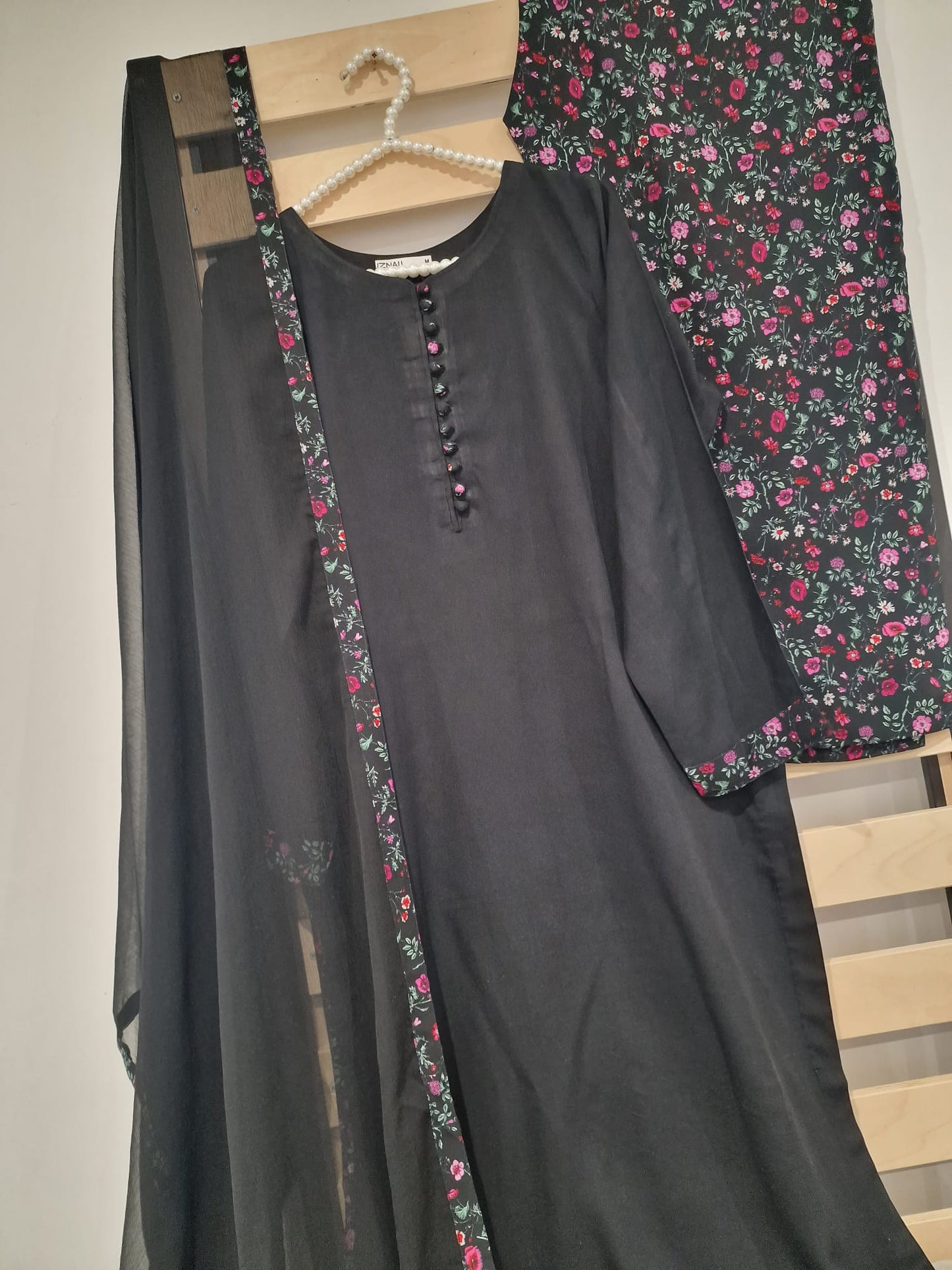 Uznau Linen Three Piece Suit UZ-LNN-BLK022