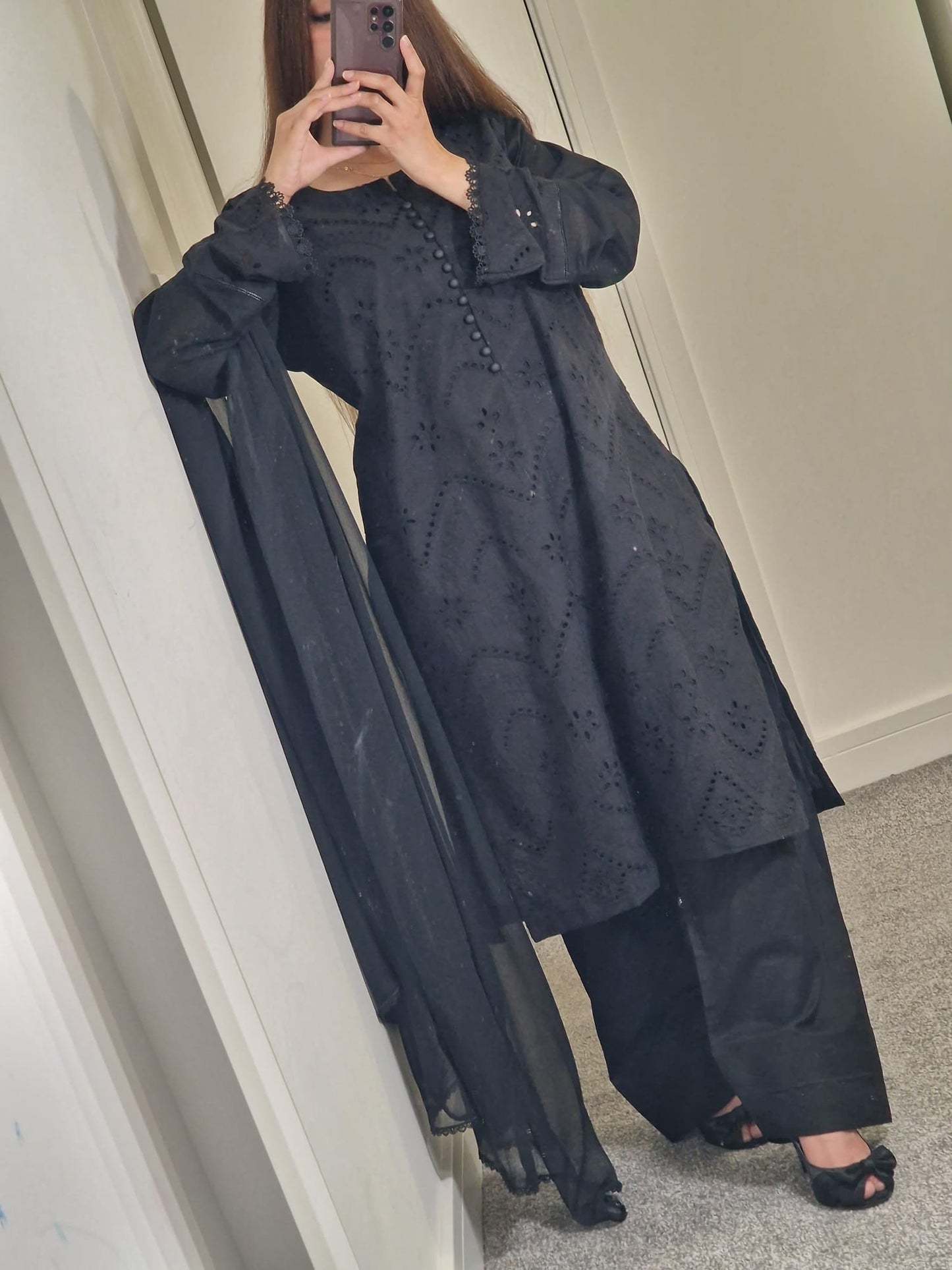 Uznau Lawn Three Piece Suit With Farshi Shalwar UZ-LWN-BLK017