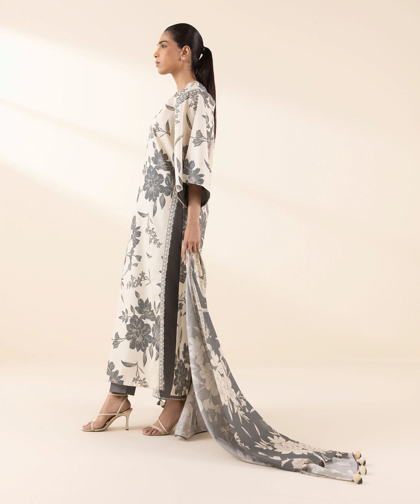 Sapphire Lawn Three Piece Suit SP-LWN-GRY02