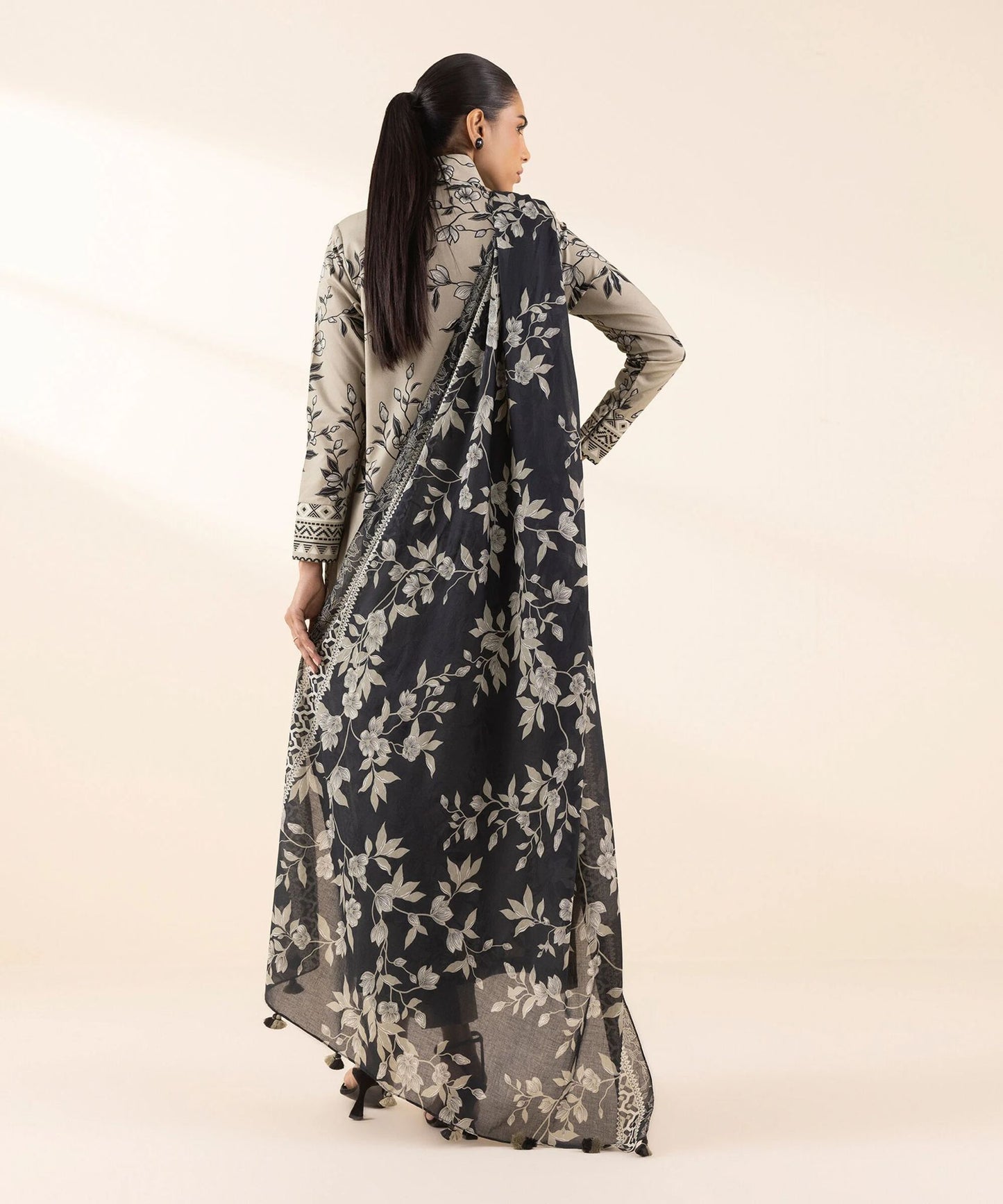 Sapphire Lawn Three Piece Suit SP-LWN-GRY03