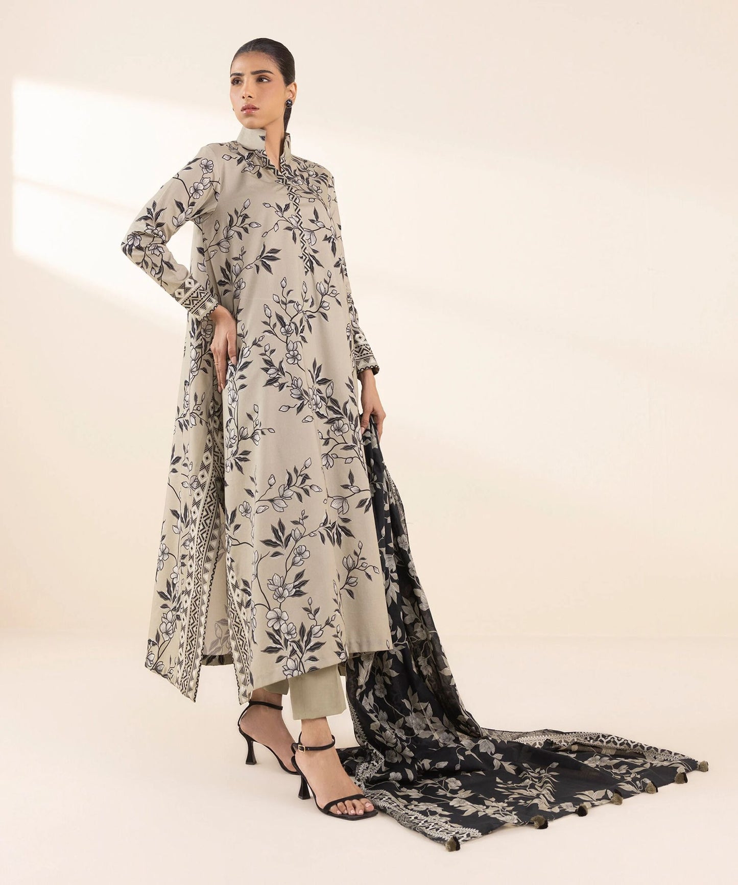Sapphire Lawn Three Piece Suit SP-LWN-GRY03