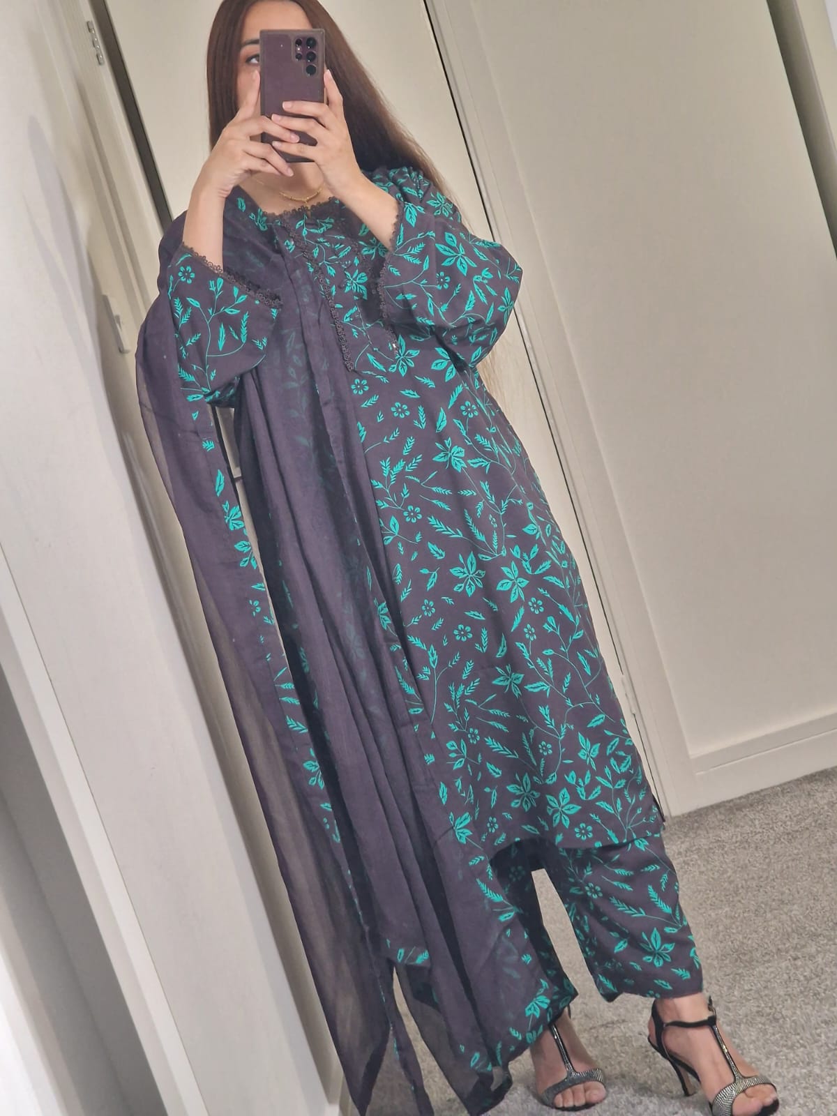 Uznau Linen Three Piece Suit UZ-LNN-GR012