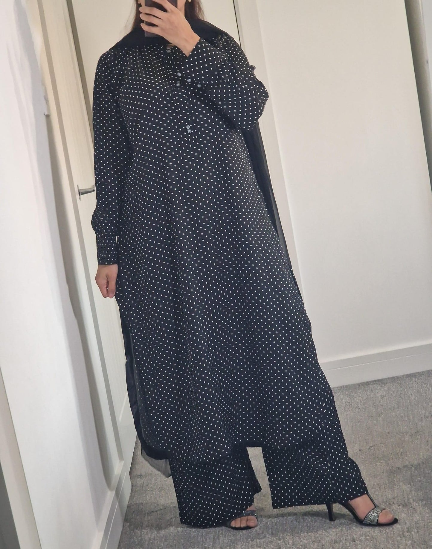 Uznau Linen Three Piece Suit UZ-LNN-BLK028