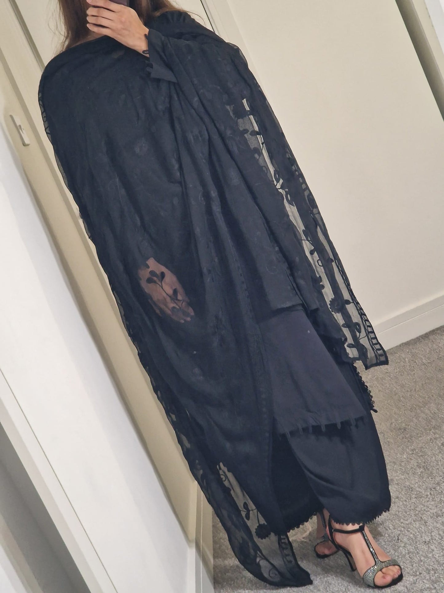 Uznau Linen Three Piece Suit UZ-LNN-BLK030
