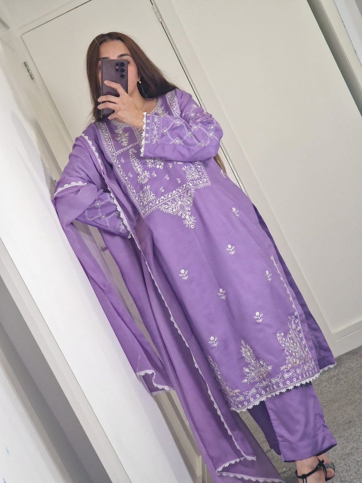 Uznau Embroided Dhanak Three Piece Suit UZ-DH-PRP04