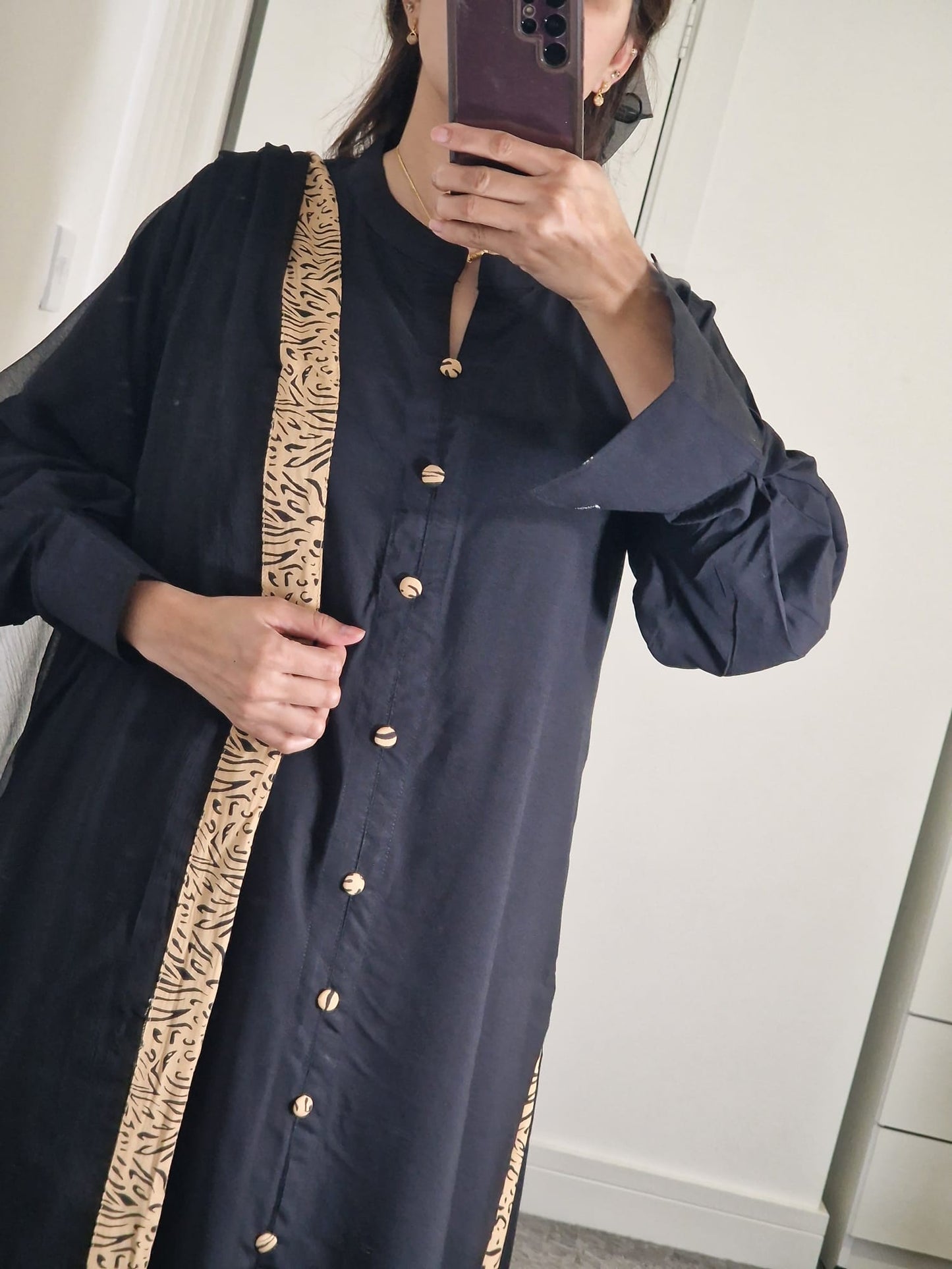 Uznau Linen Three Piece Suit UZ-LNN-BLK034