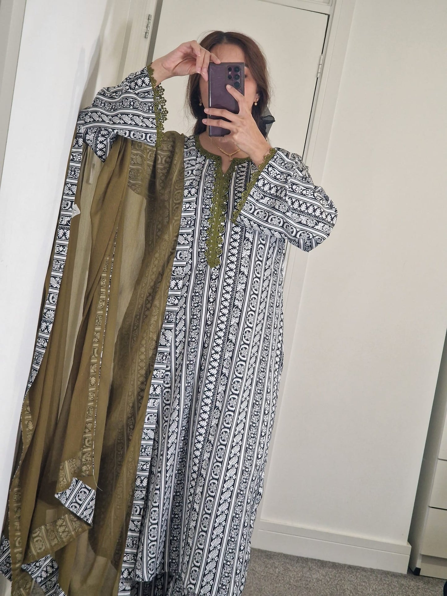 Uznau Linen Three Piece Suit UZ-LNN-GR014