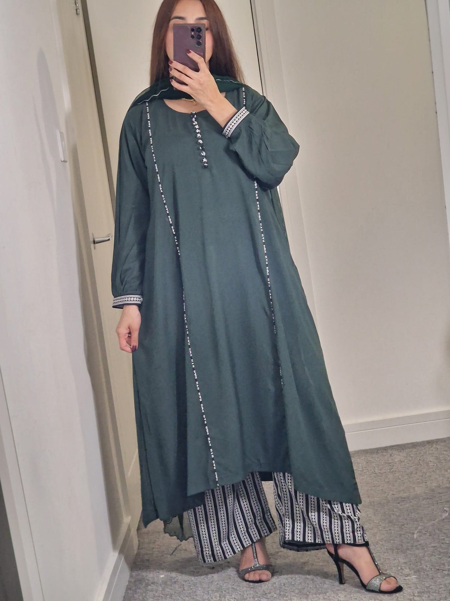 Uznau Linen Three Piece Suit UZ-LNN-GR015