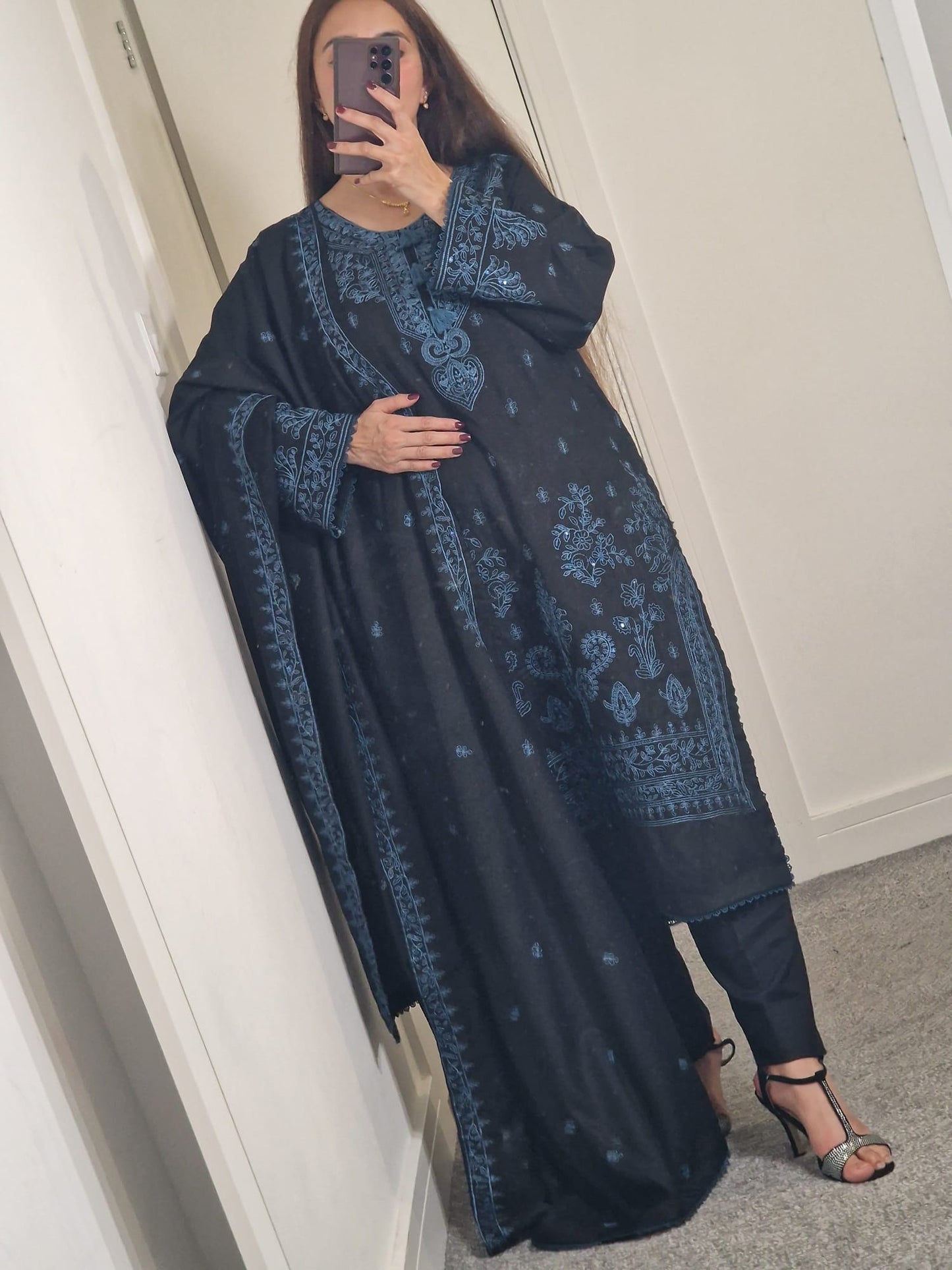 Uznau Embroided Marina Three Piece Suit UZ-MR-BLK06