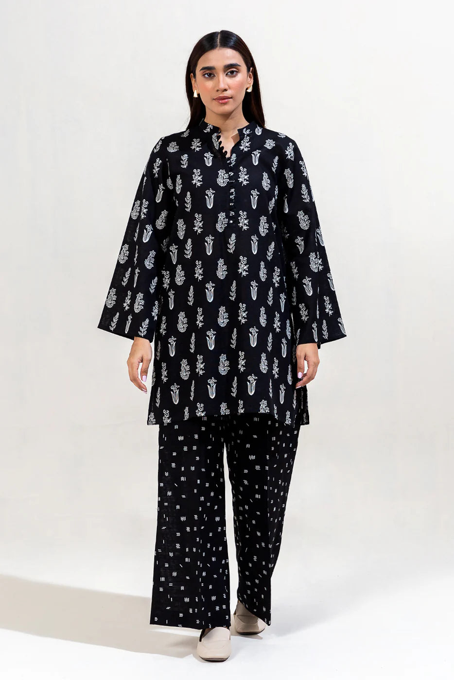 Beechtree Khaddar Three Piece Suit BT-KHD-BLK02