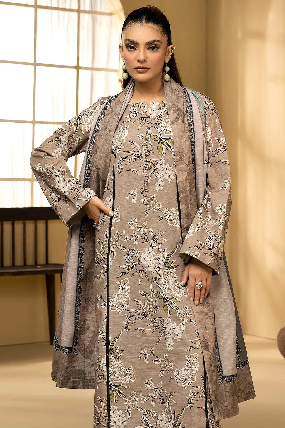 Motifz Khaddar Three Piece Suit MT-KHD-BR02