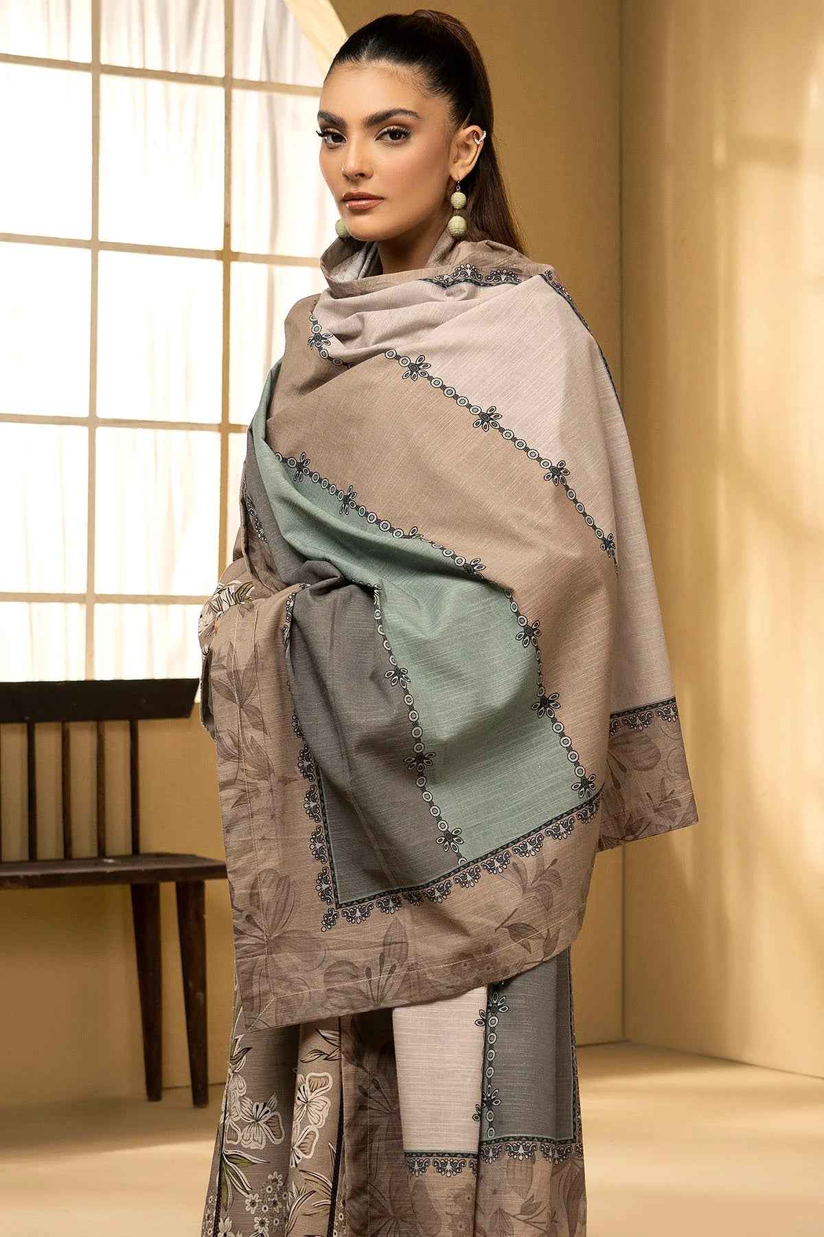 Motifz Khaddar Three Piece Suit MT-KHD-BR02