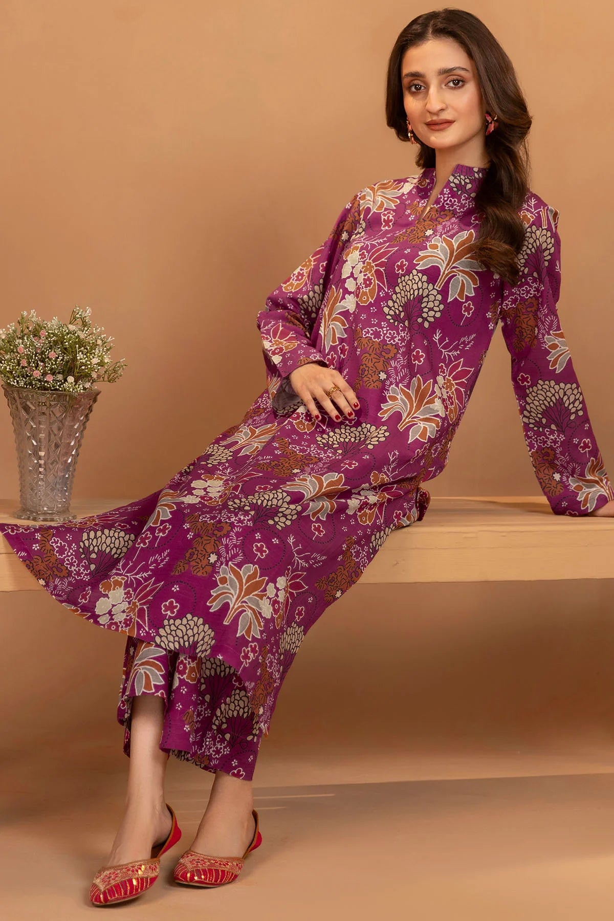 Motifz Khaddar Three Piece Suit MT-KHD-PNK03