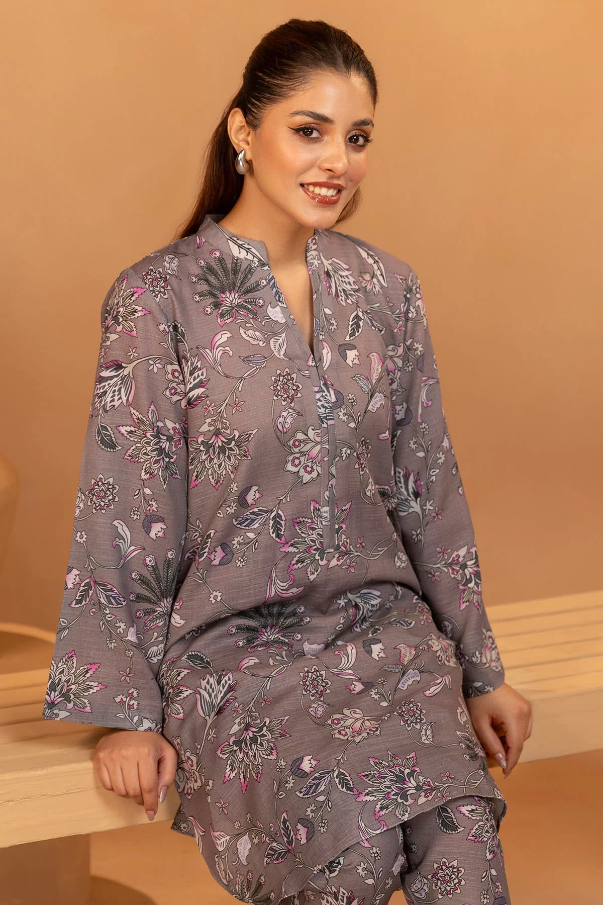 Motifz Khaddar Three Piece Suit MT-KHD-GRY01