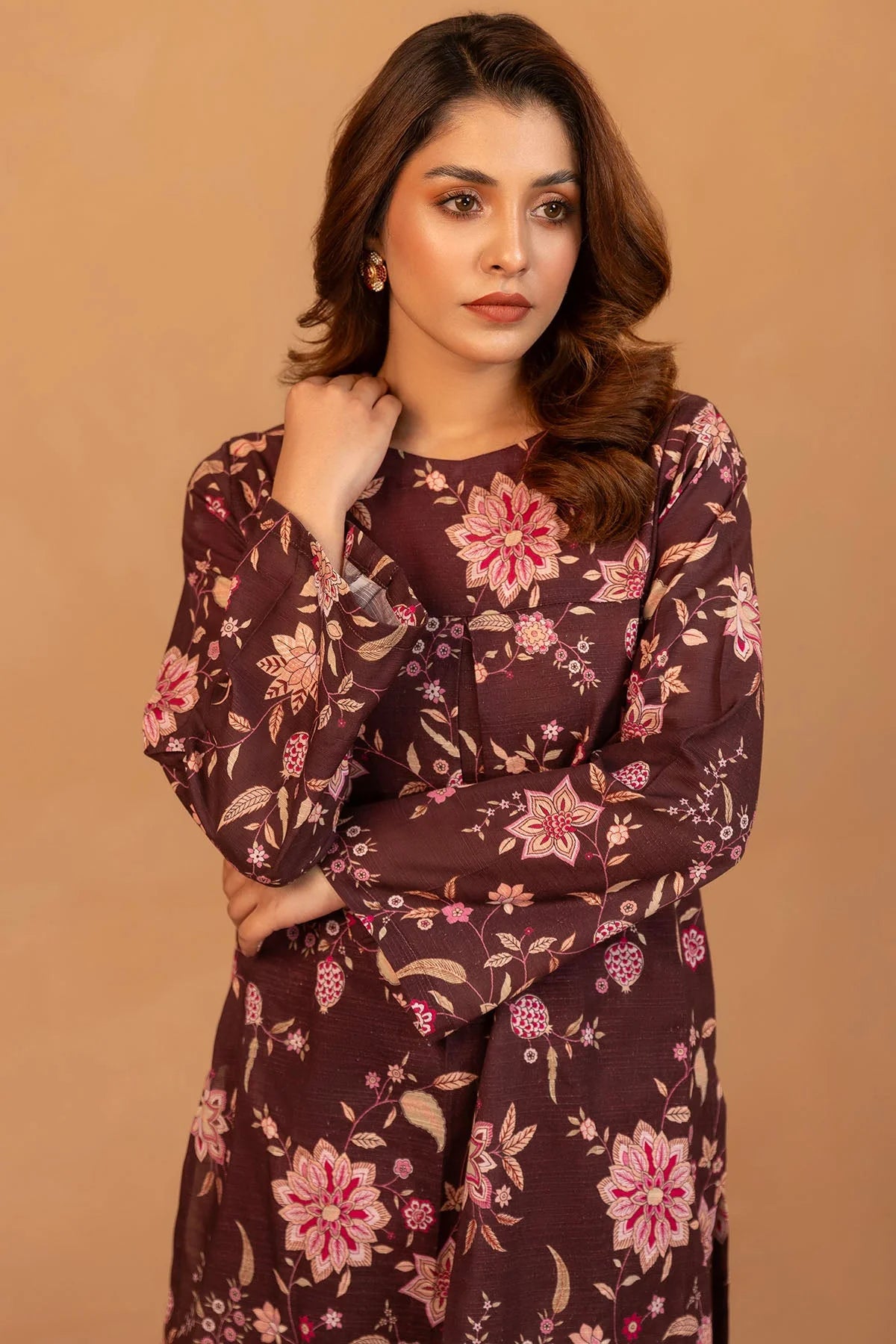 Motifz Khaddar Three Piece Suit MT-KHD-PNK02