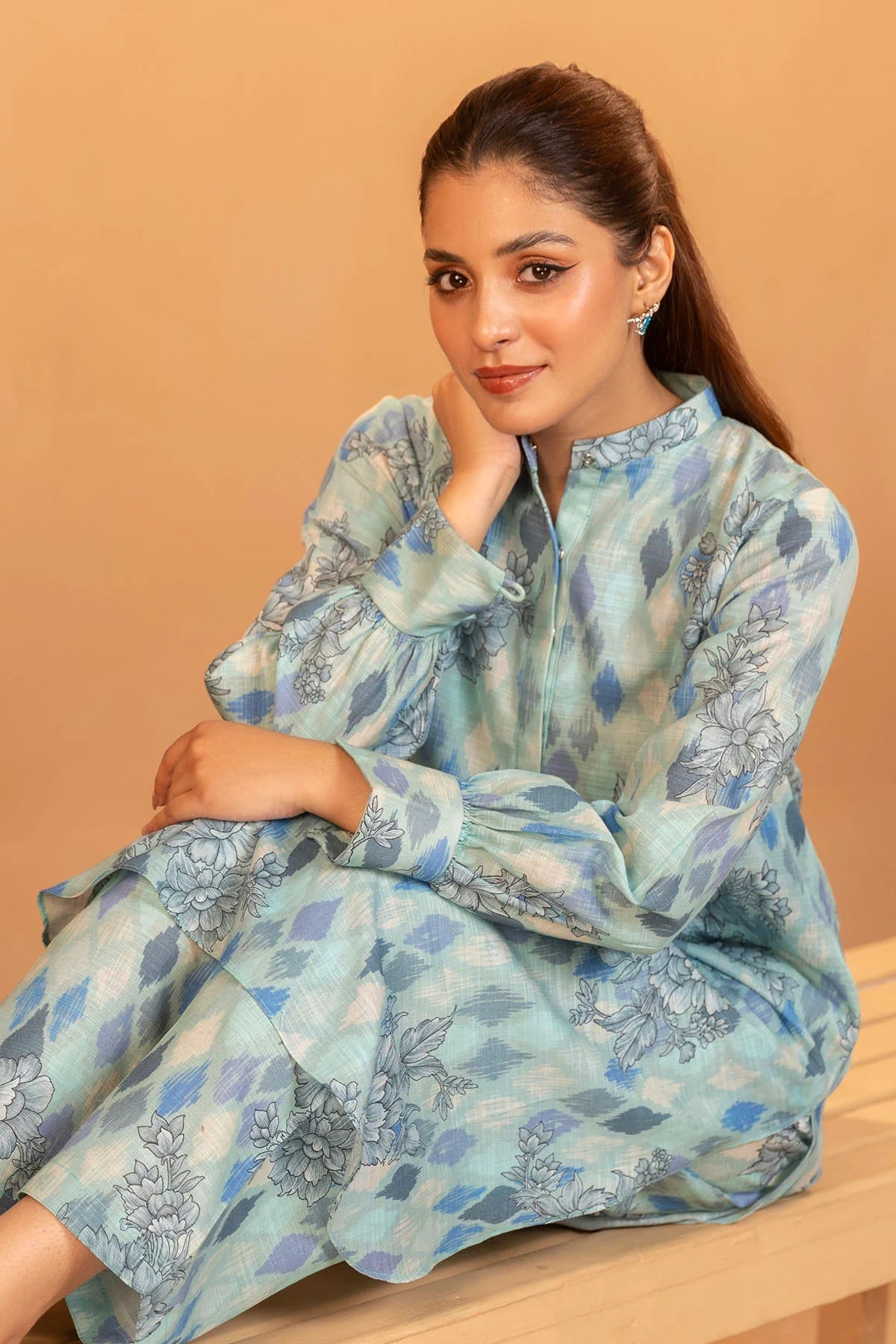 Motifz Khaddar Three Piece Suit MT-KHD-FR01