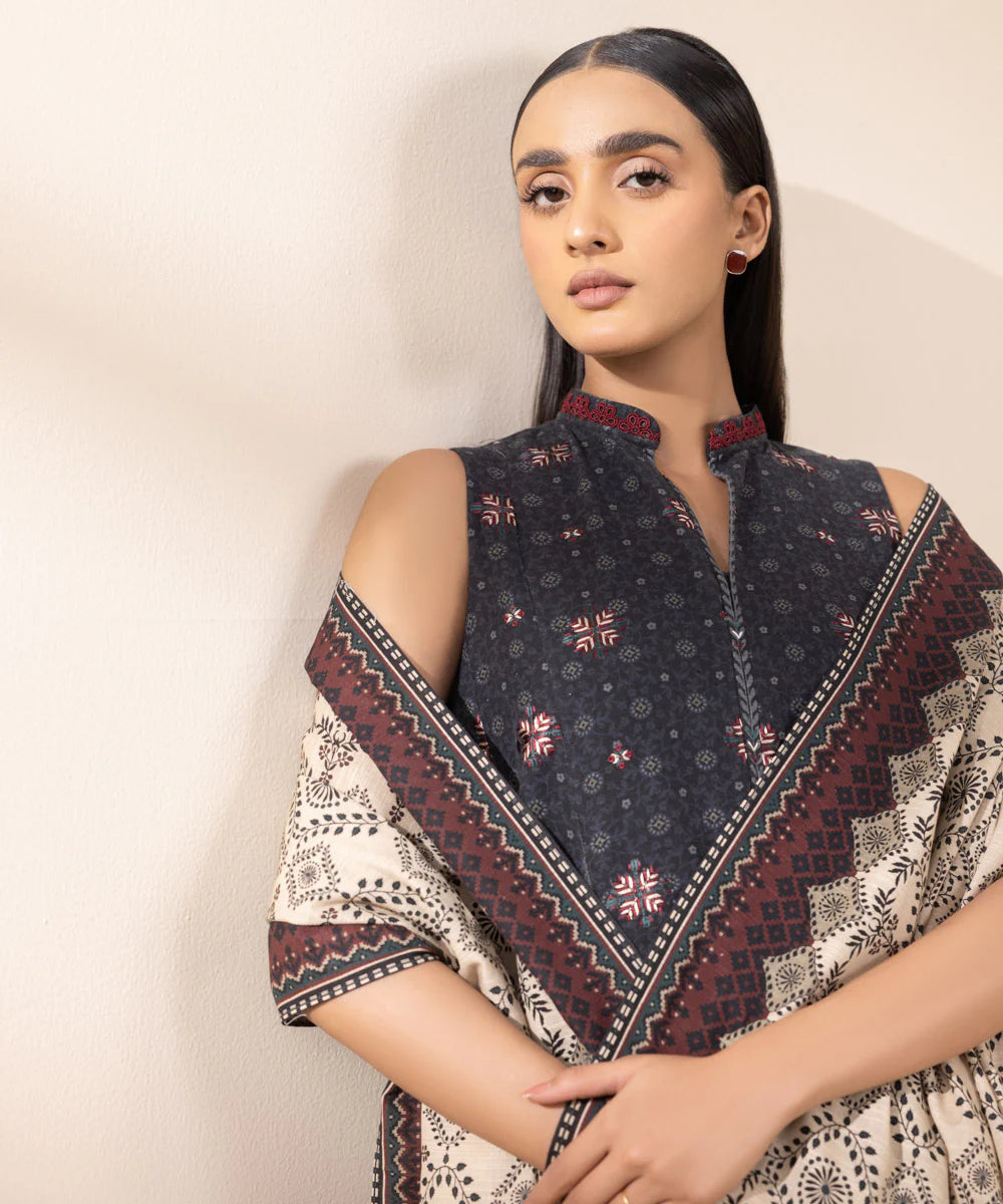 Sapphire Khaddar Three Piece Suit SP-KHD-BLK04