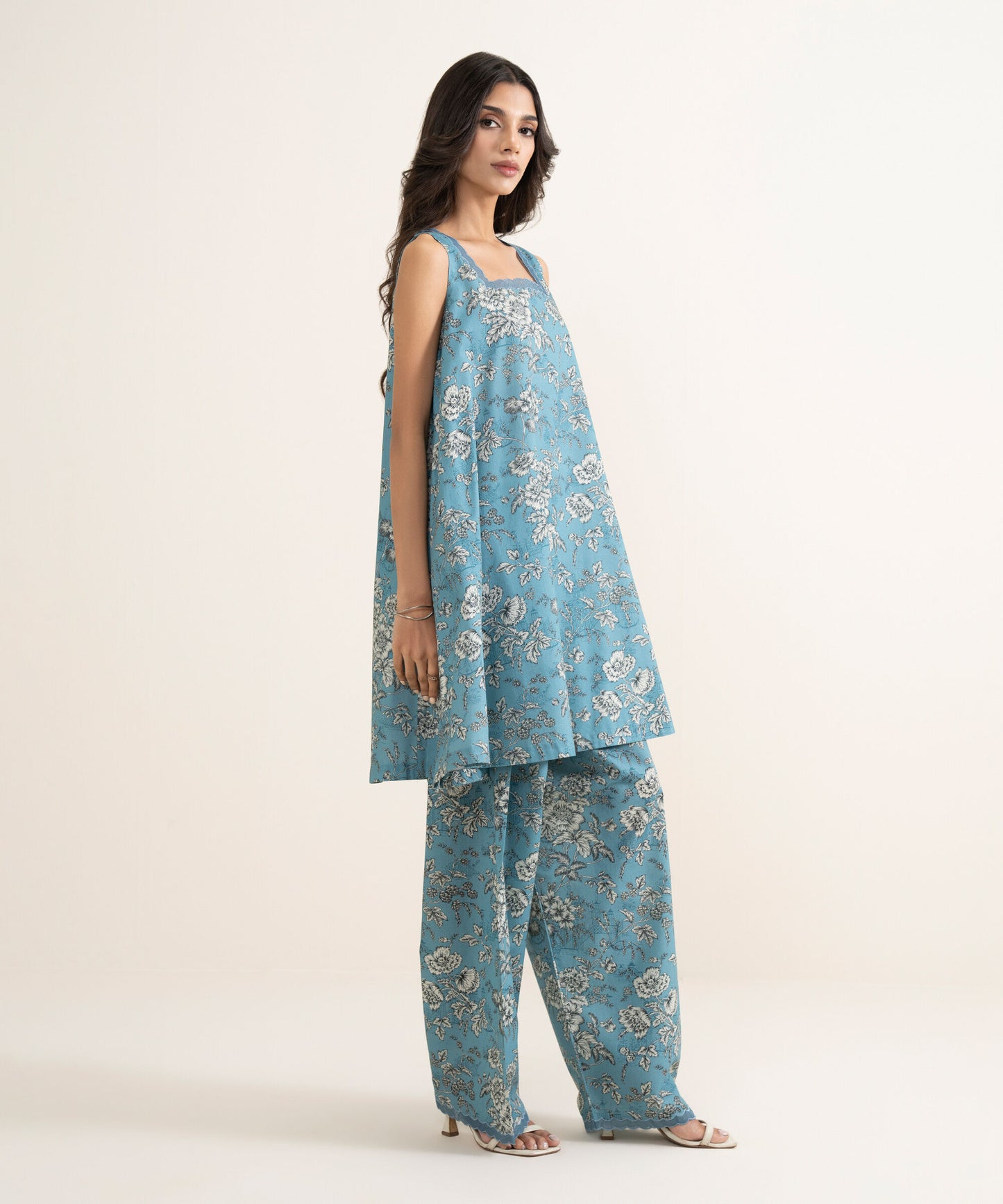 Sapphire Embroidered Lawn Three Piece Suit SP-LWN-BLU024