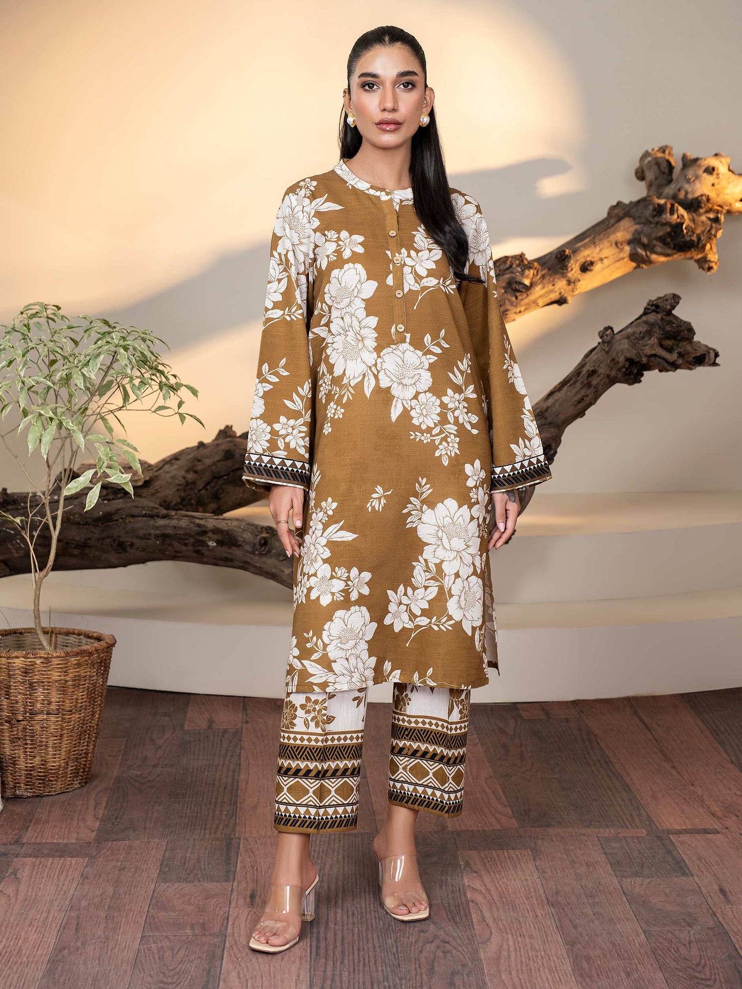 Limelight Khaddar Three Piece Suit LT-KHD-MST01