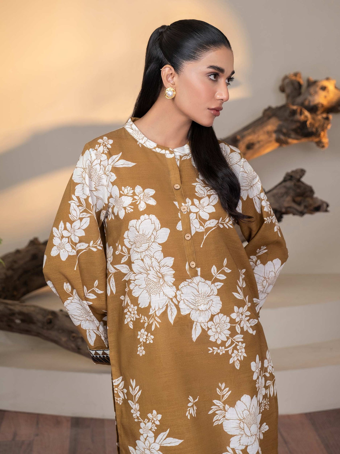 Limelight Khaddar Three Piece Suit LT-KHD-MST01
