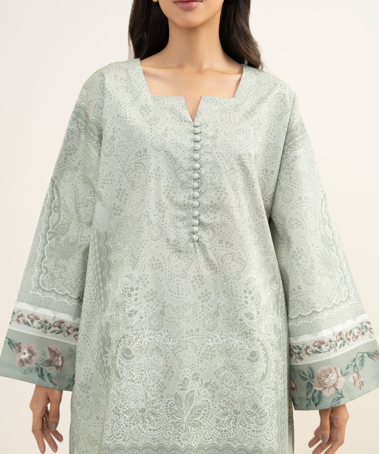 Sapphire Printed Lawn Three Piece Suit SP-LWN-GRY010